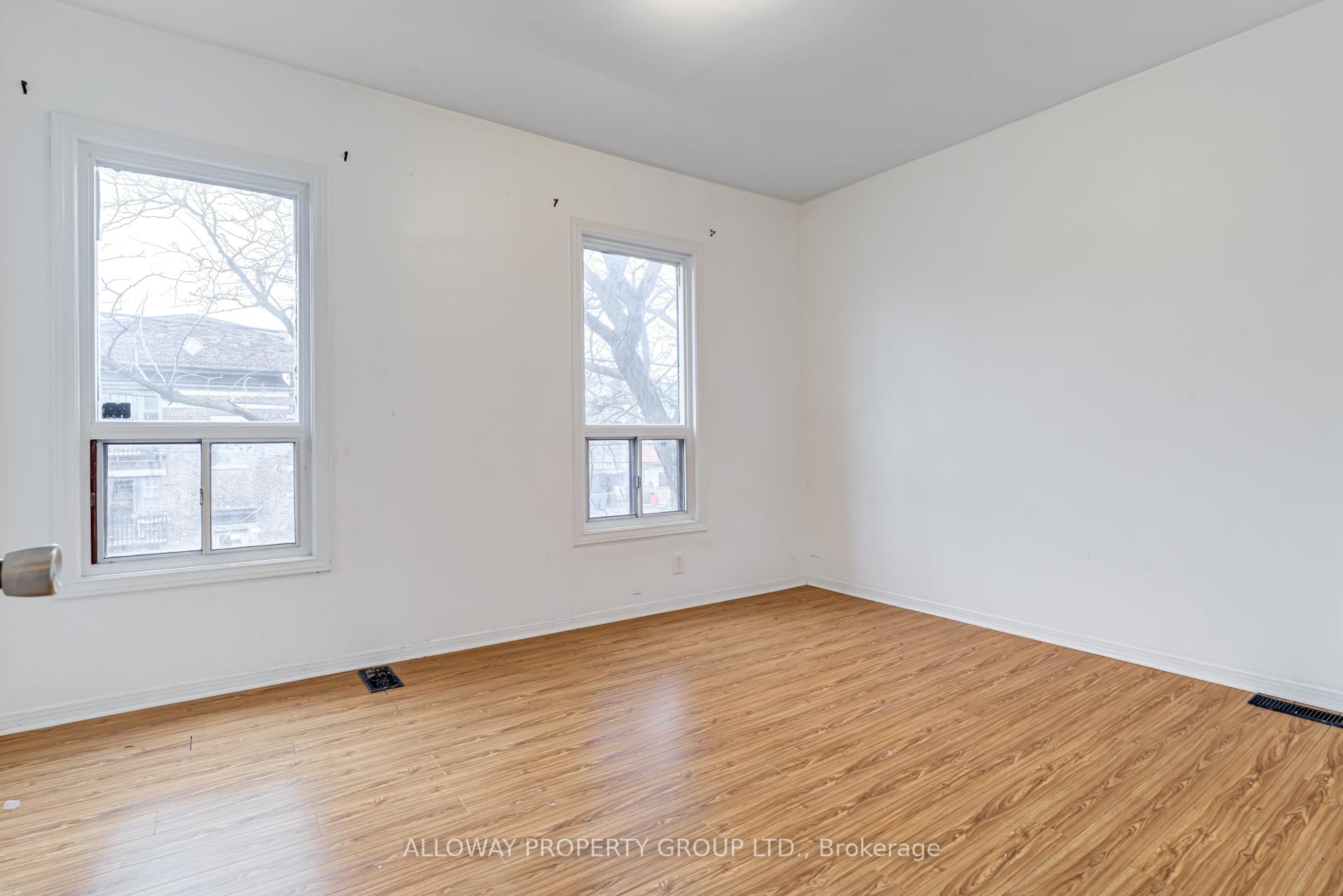 Photo 16 of 1059 Bathurst Street, Toronto, The Annex — HOMEH