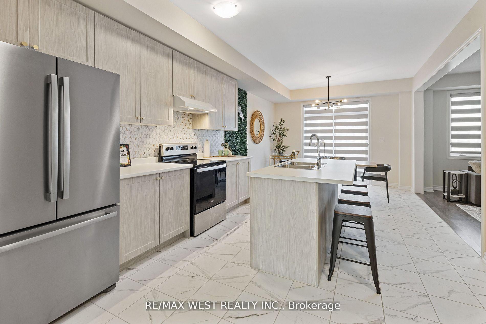 Photo 6 of 399 Barker Parkway, Thorold, Rolling Meadows — HOMEH