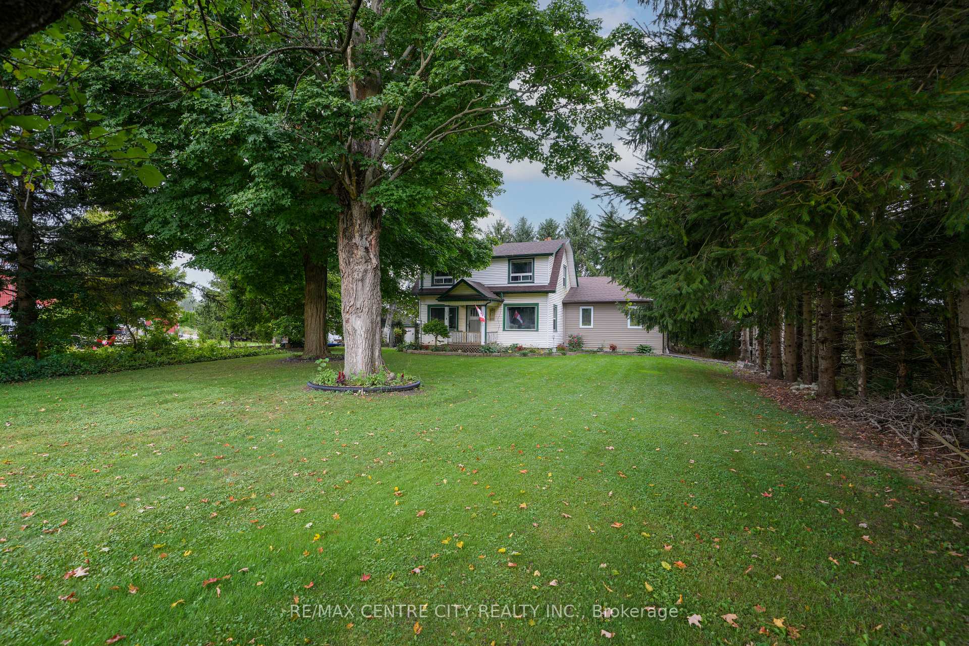 Photo 1 of 8874 Inadale Drive, Strathroy-Caradoc, Rural Strathroy-Caradoc — HOMEH