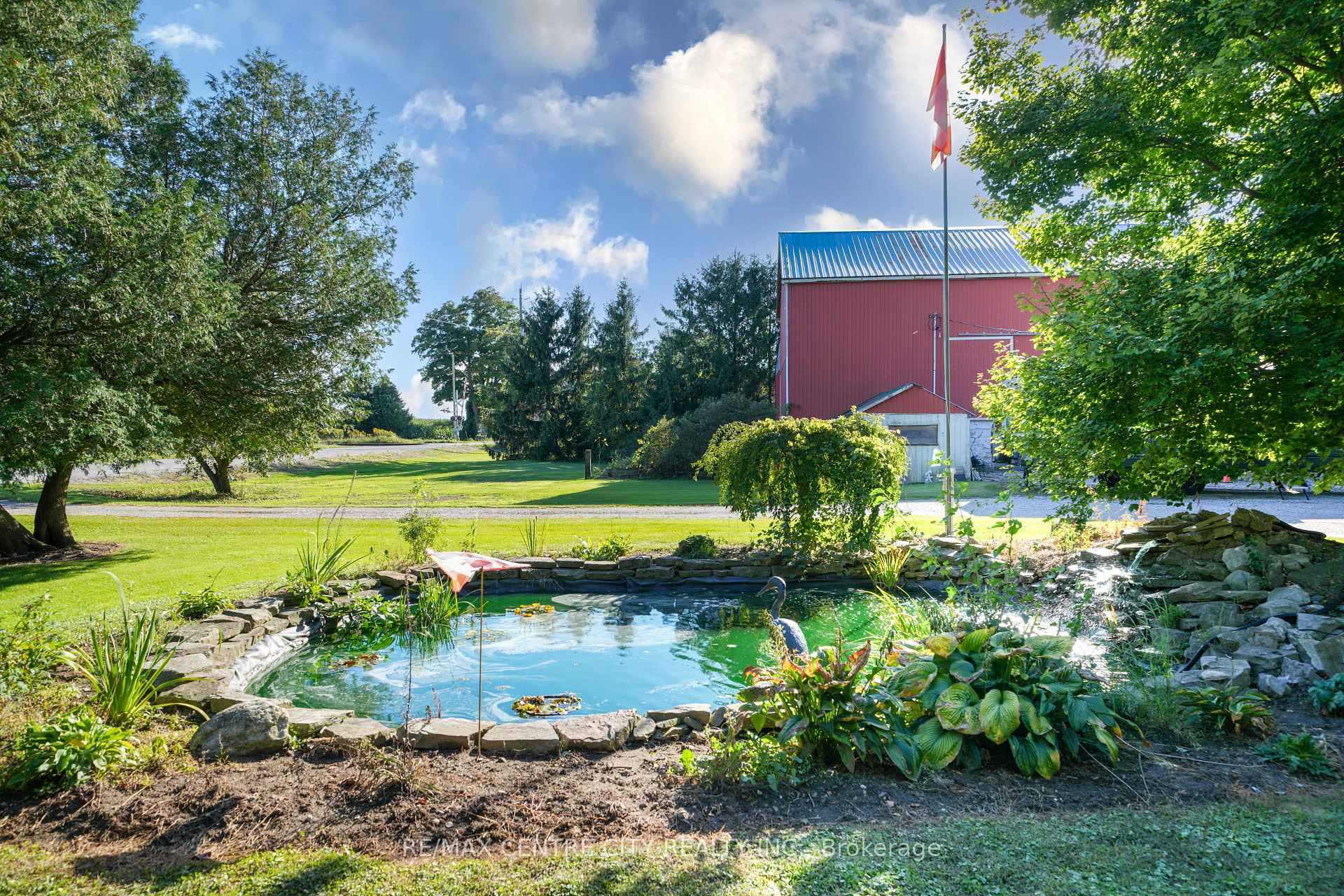 Photo 6 of 8874 Inadale Drive, Strathroy-Caradoc, Rural Strathroy-Caradoc — HOMEH