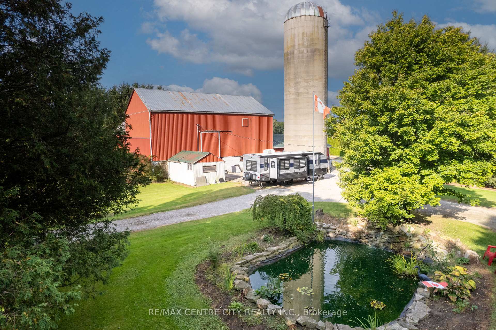 Photo 7 of 8874 Inadale Drive, Strathroy-Caradoc, Rural Strathroy-Caradoc — HOMEH