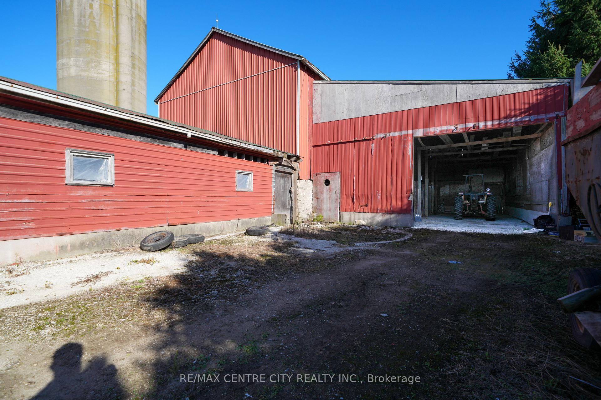 Photo 10 of 8874 Inadale Drive, Strathroy-Caradoc, Rural Strathroy-Caradoc — HOMEH