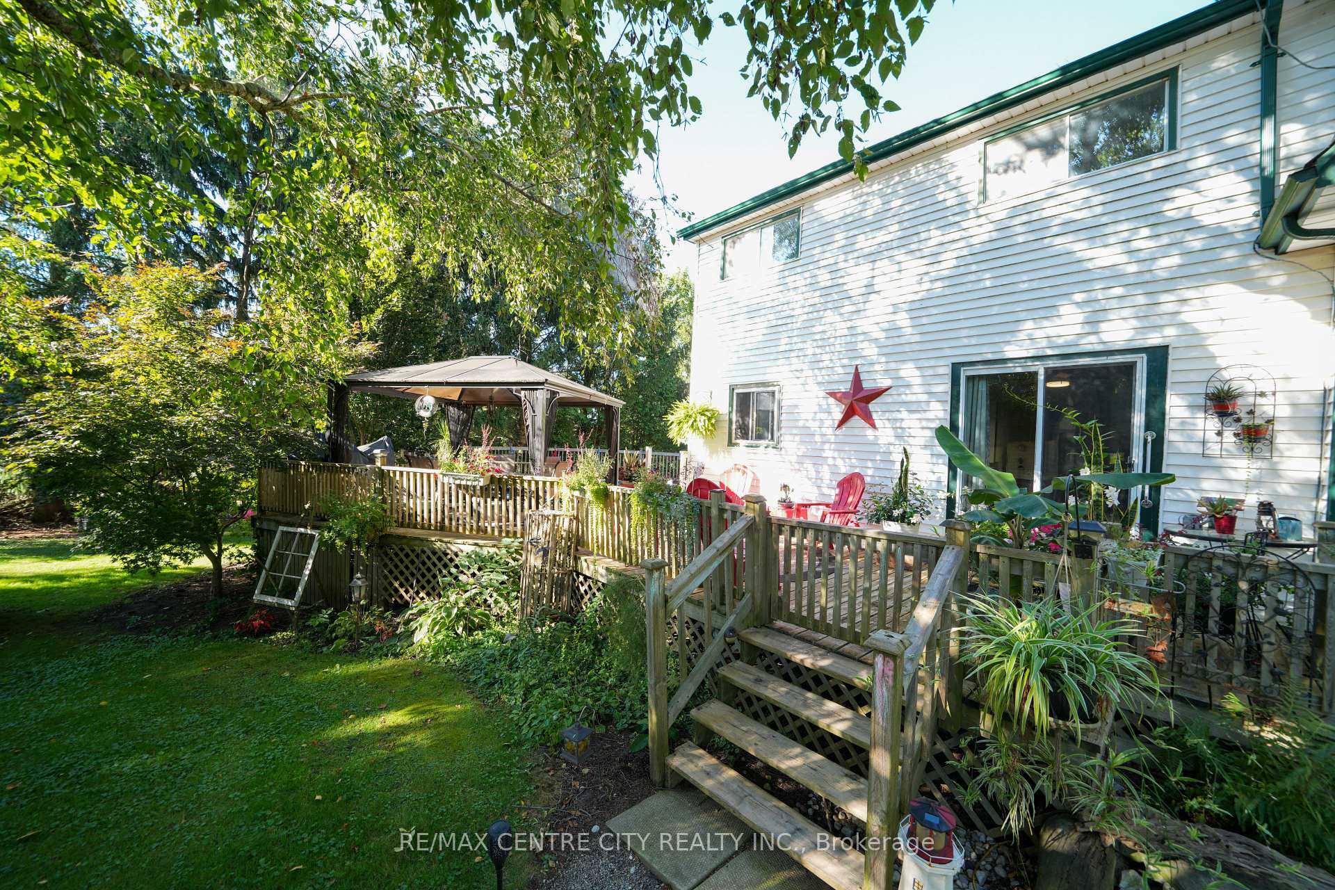 Photo 11 of 8874 Inadale Drive, Strathroy-Caradoc, Rural Strathroy-Caradoc — HOMEH