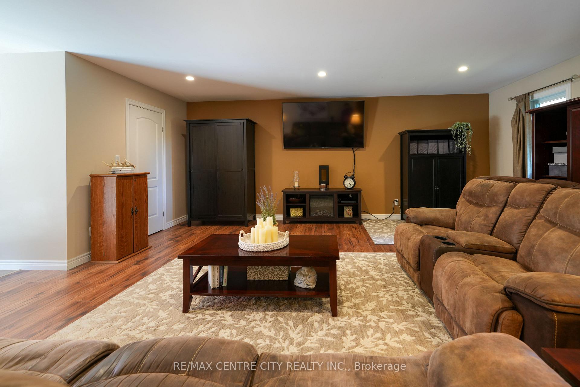 Photo 23 of 8874 Inadale Drive, Strathroy-Caradoc, Rural Strathroy-Caradoc — HOMEH