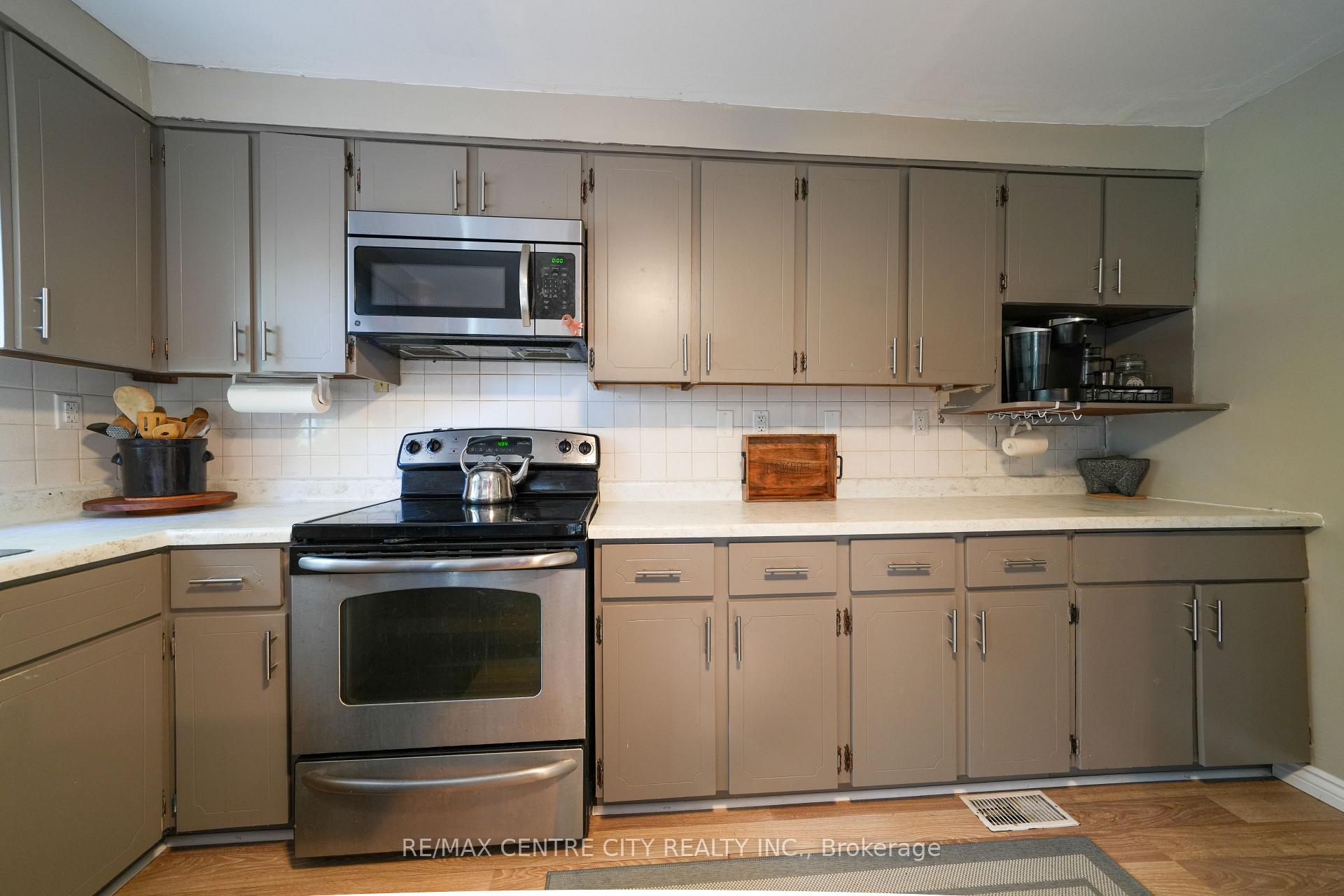 Photo 25 of 8874 Inadale Drive, Strathroy-Caradoc, Rural Strathroy-Caradoc — HOMEH