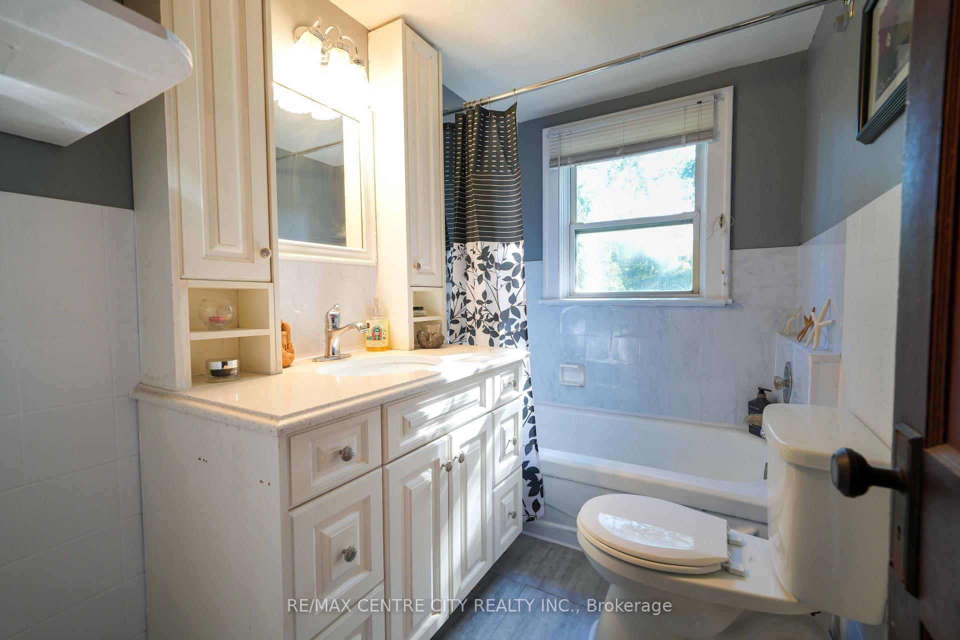 Photo 36 of 8874 Inadale Drive, Strathroy-Caradoc, Rural Strathroy-Caradoc — HOMEH