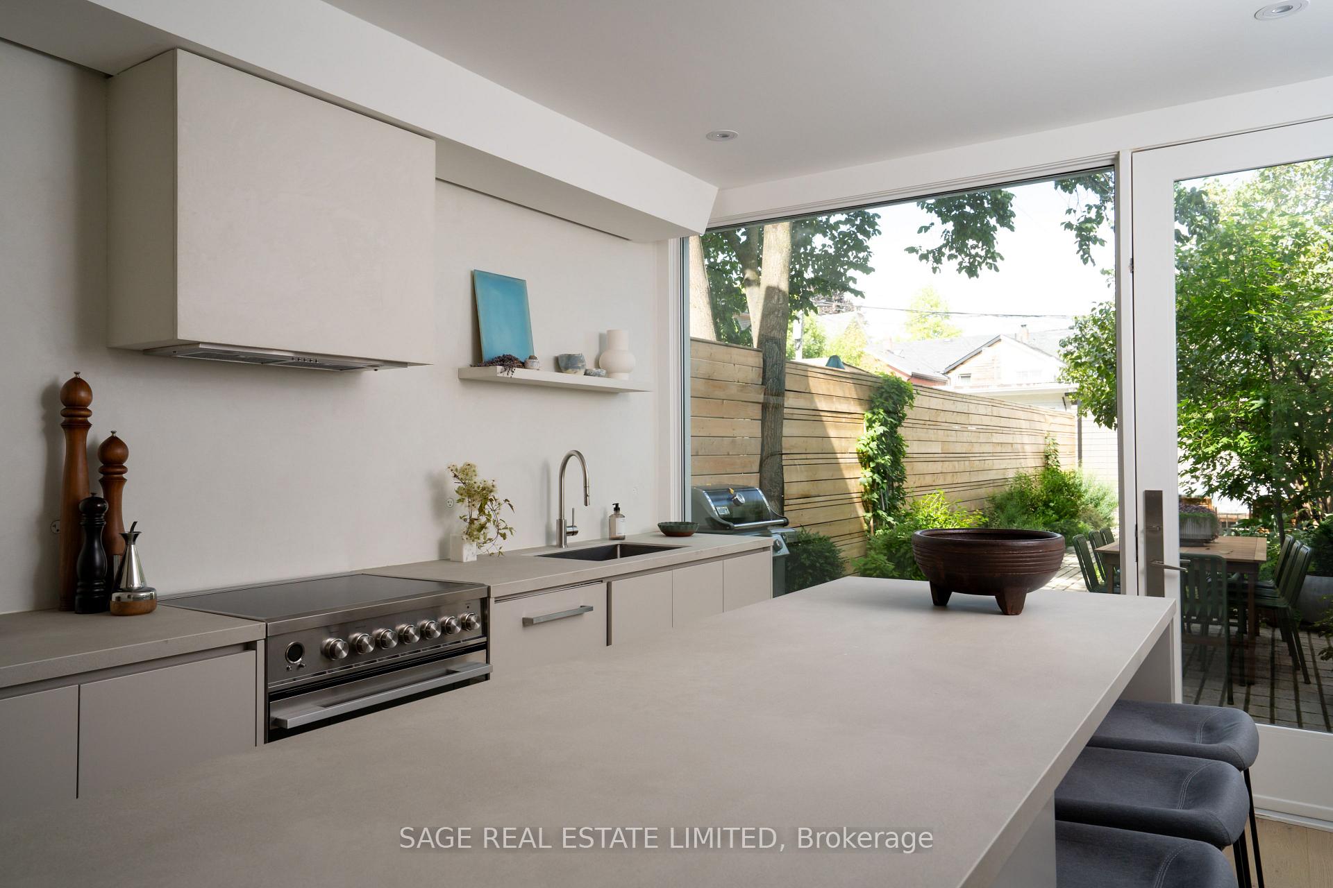 Photo 13 of 120 Argyle Street, Toronto, Trinity-Bellwoods — HOMEH