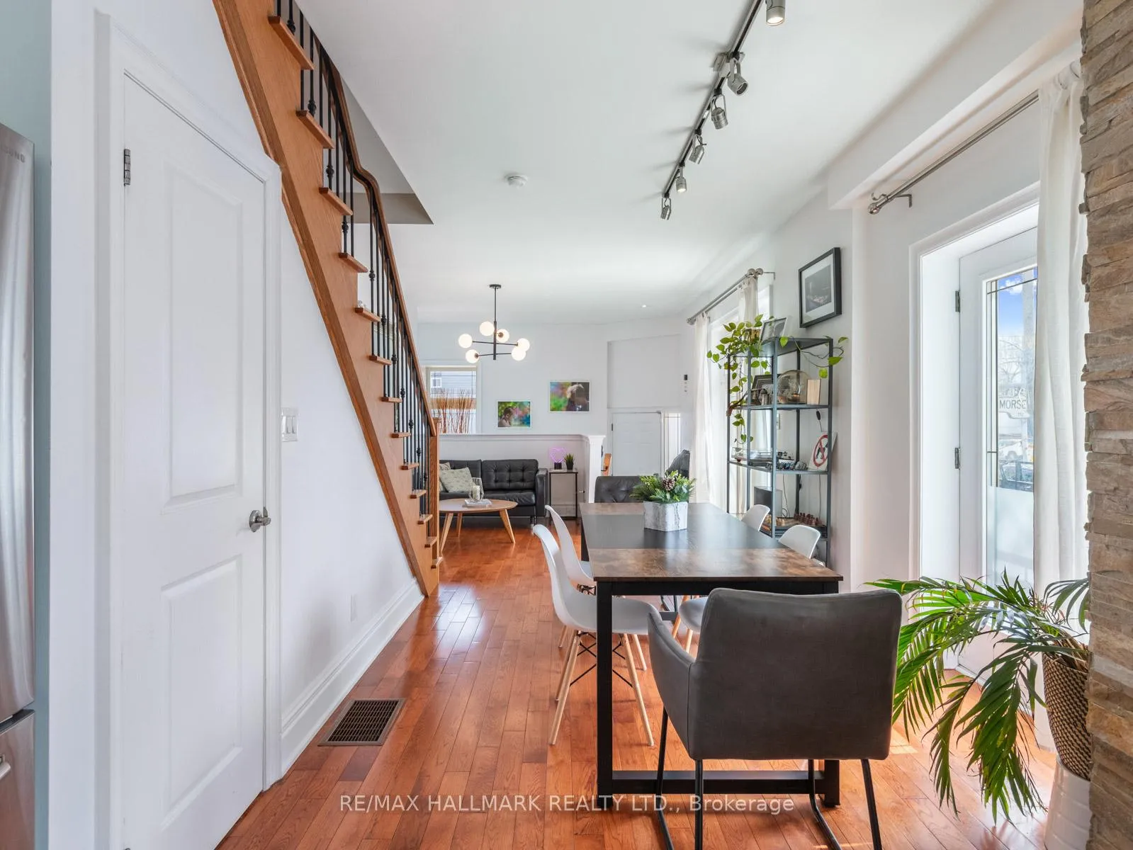 Photo 6 of 112A Morse Street, Toronto, South Riverdale — HOMEH