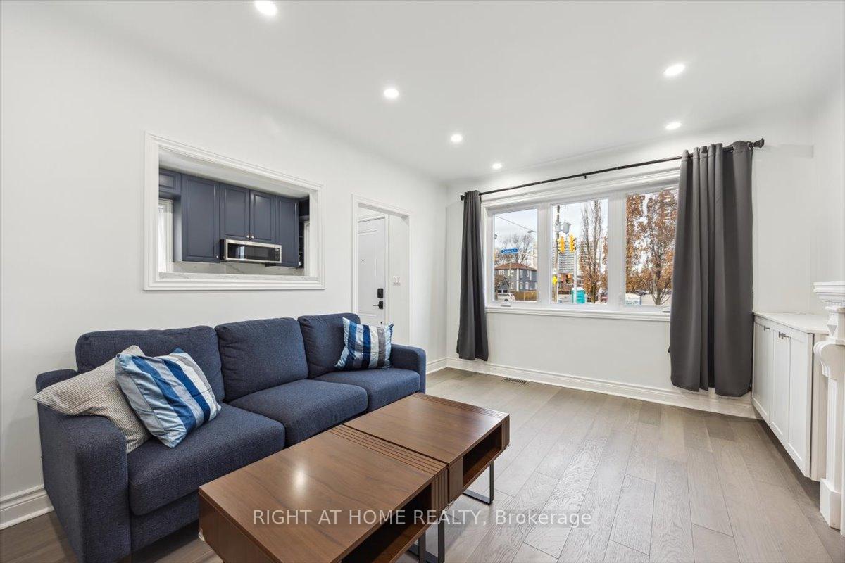 Photo 6 of 887 Cosburn Avenue, Toronto, Woodbine-Lumsden — HOMEH