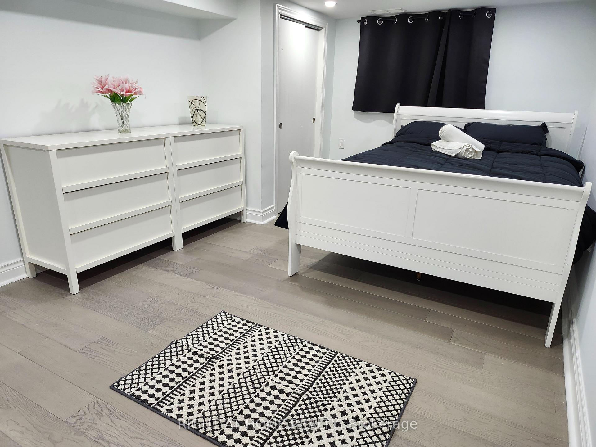 Photo 15 of 887 Cosburn Avenue, Toronto, Woodbine-Lumsden — HOMEH