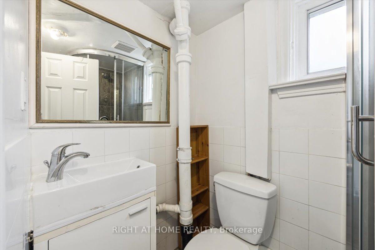 Photo 17 of 887 Cosburn Avenue, Toronto, Woodbine-Lumsden — HOMEH