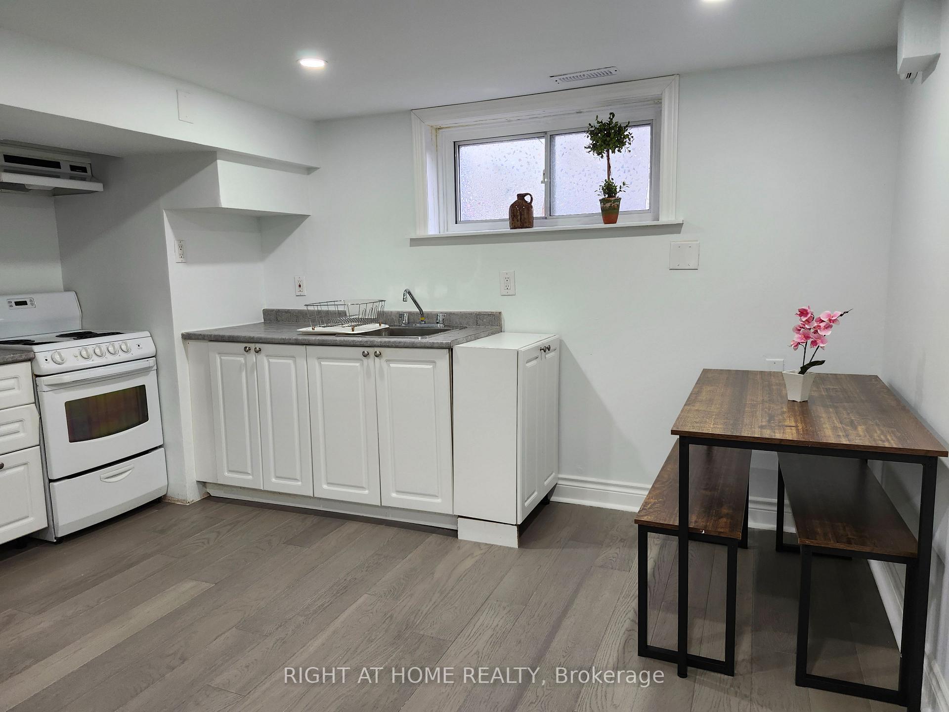 Photo 18 of 887 Cosburn Avenue, Toronto, Woodbine-Lumsden — HOMEH