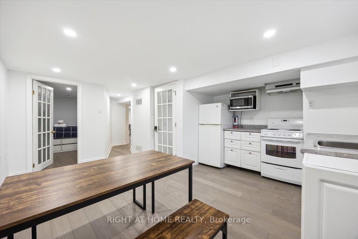 Photo 19 of 887 Cosburn Avenue, Toronto, Woodbine-Lumsden — HOMEH