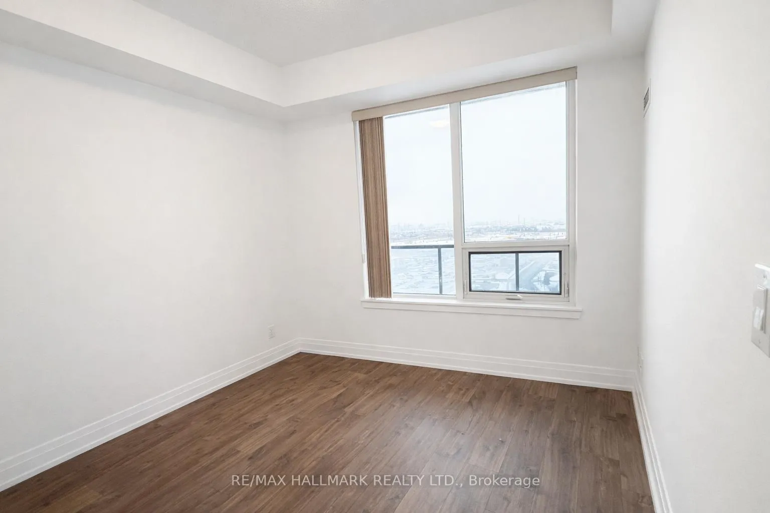 Photo 15 of Unit 1509, 3600 Highway 7, Vaughan, Vaughan Corporate Centre — HOMEH