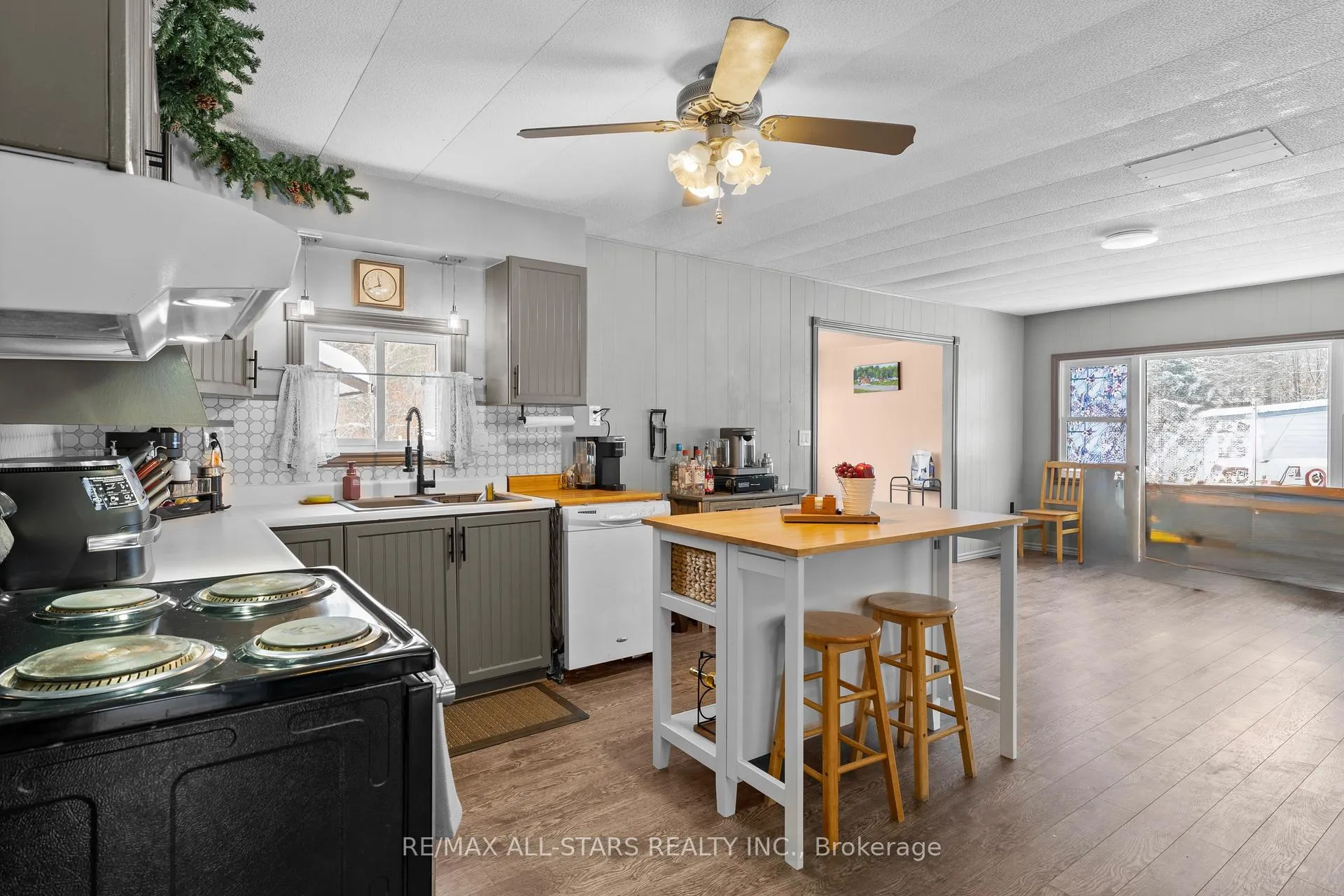 Photo 7 of 1088 Lutterworth Pines Road, Minden Hills, Lutterworth — HOMEH