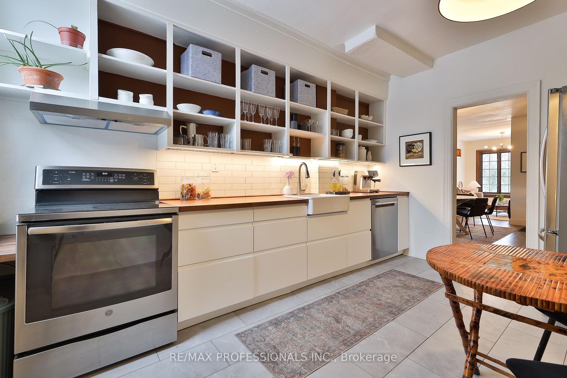 Photo 12 of 253 Howland Avenue, Toronto, The Annex — HOMEH