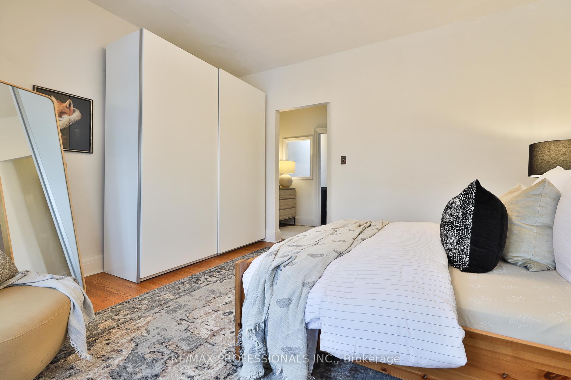 Photo 24 of 253 Howland Avenue, Toronto, The Annex — HOMEH