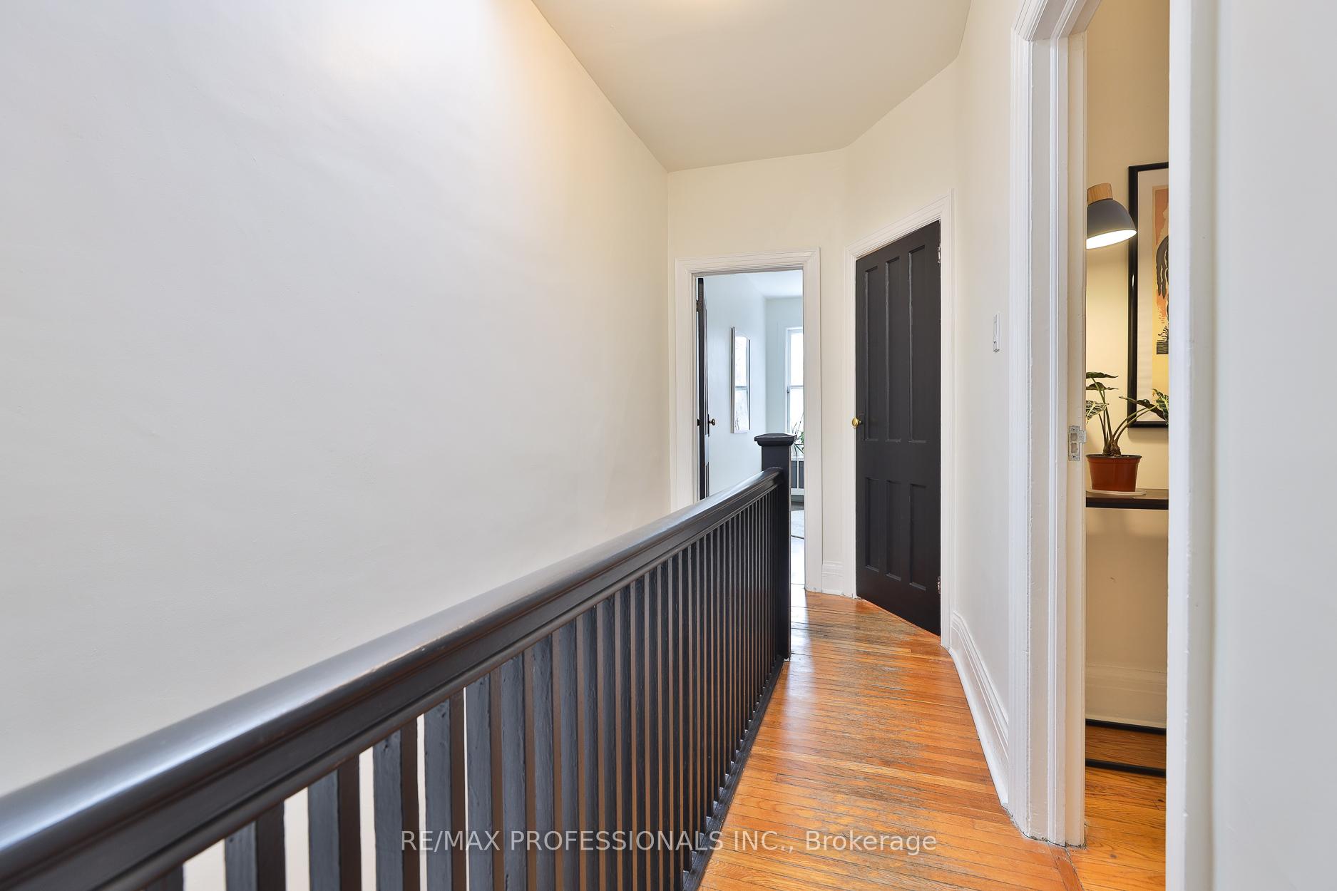 Photo 17 of 253 Howland Avenue, Toronto, The Annex — HOMEH