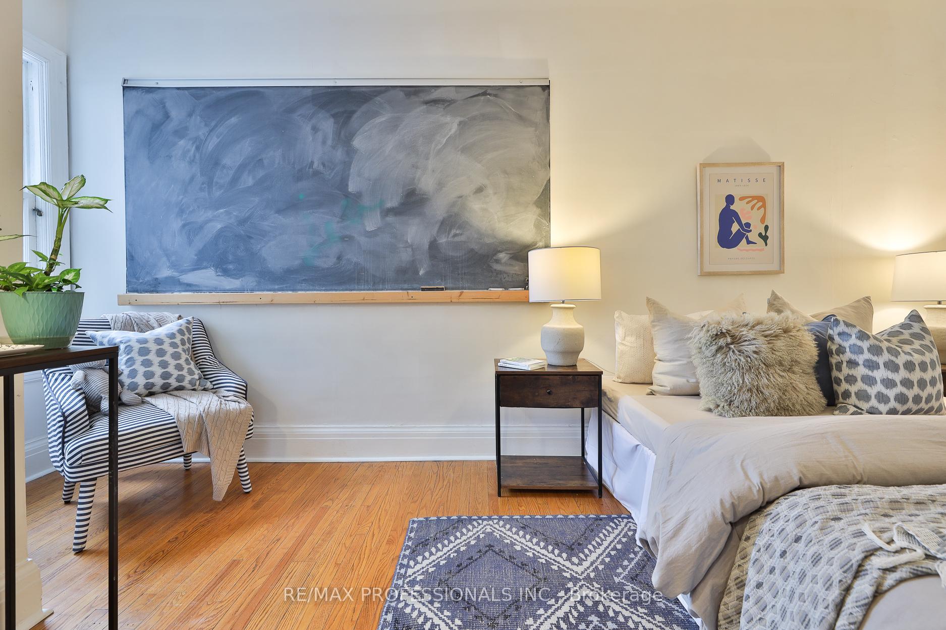Photo 18 of 253 Howland Avenue, Toronto, The Annex — HOMEH