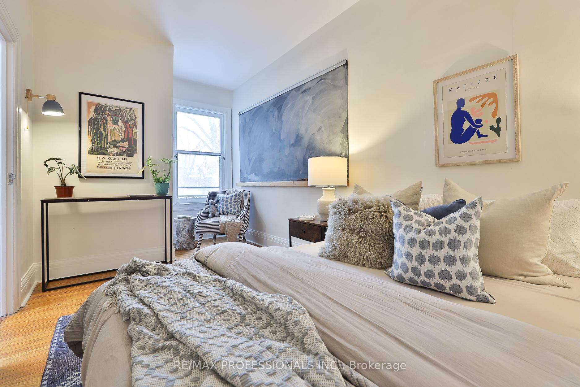 Photo 19 of 253 Howland Avenue, Toronto, The Annex — HOMEH