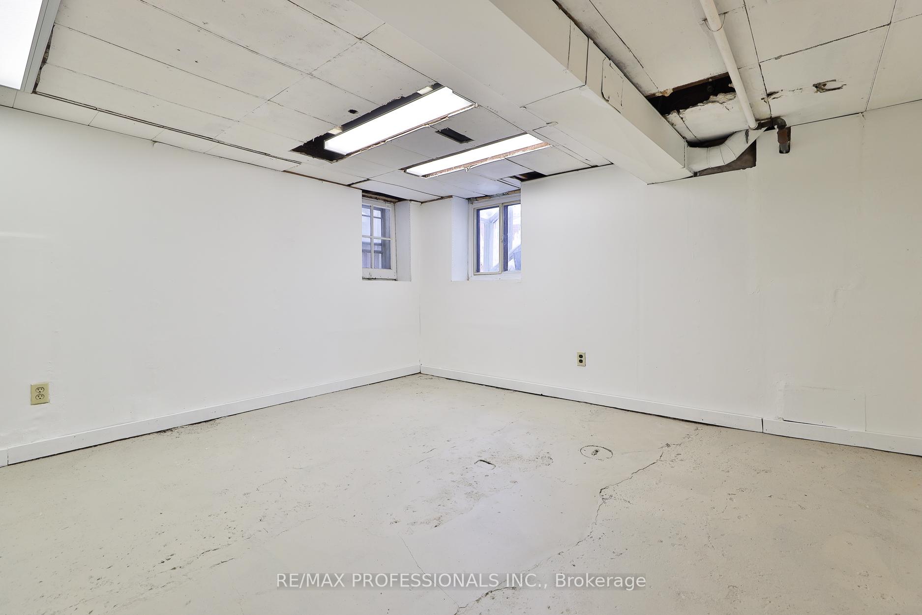 Photo 28 of 253 Howland Avenue, Toronto, The Annex — HOMEH
