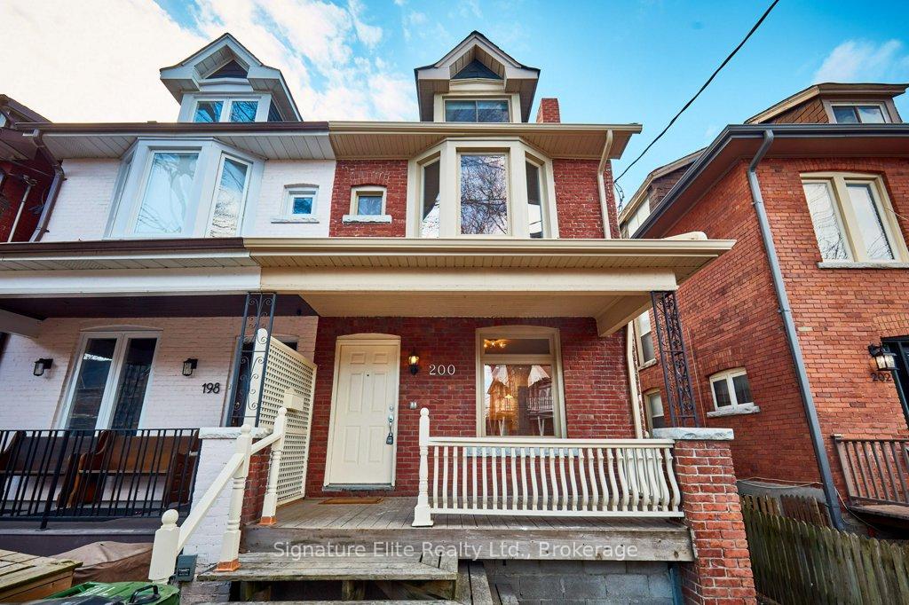 Front of Unit Upper, 200 Heward Avenue