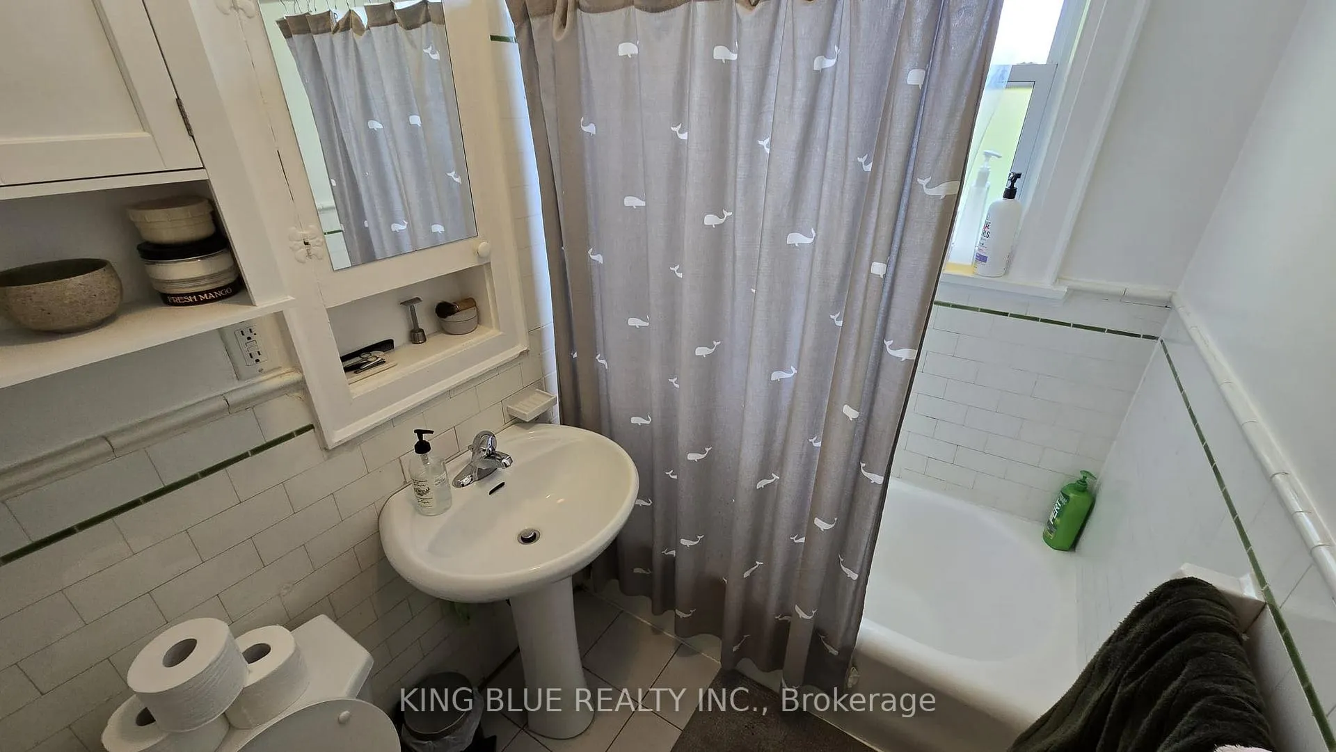 Photo 11 of 144 Highbourne Road, Toronto, Yonge-Eglinton — HOMEH