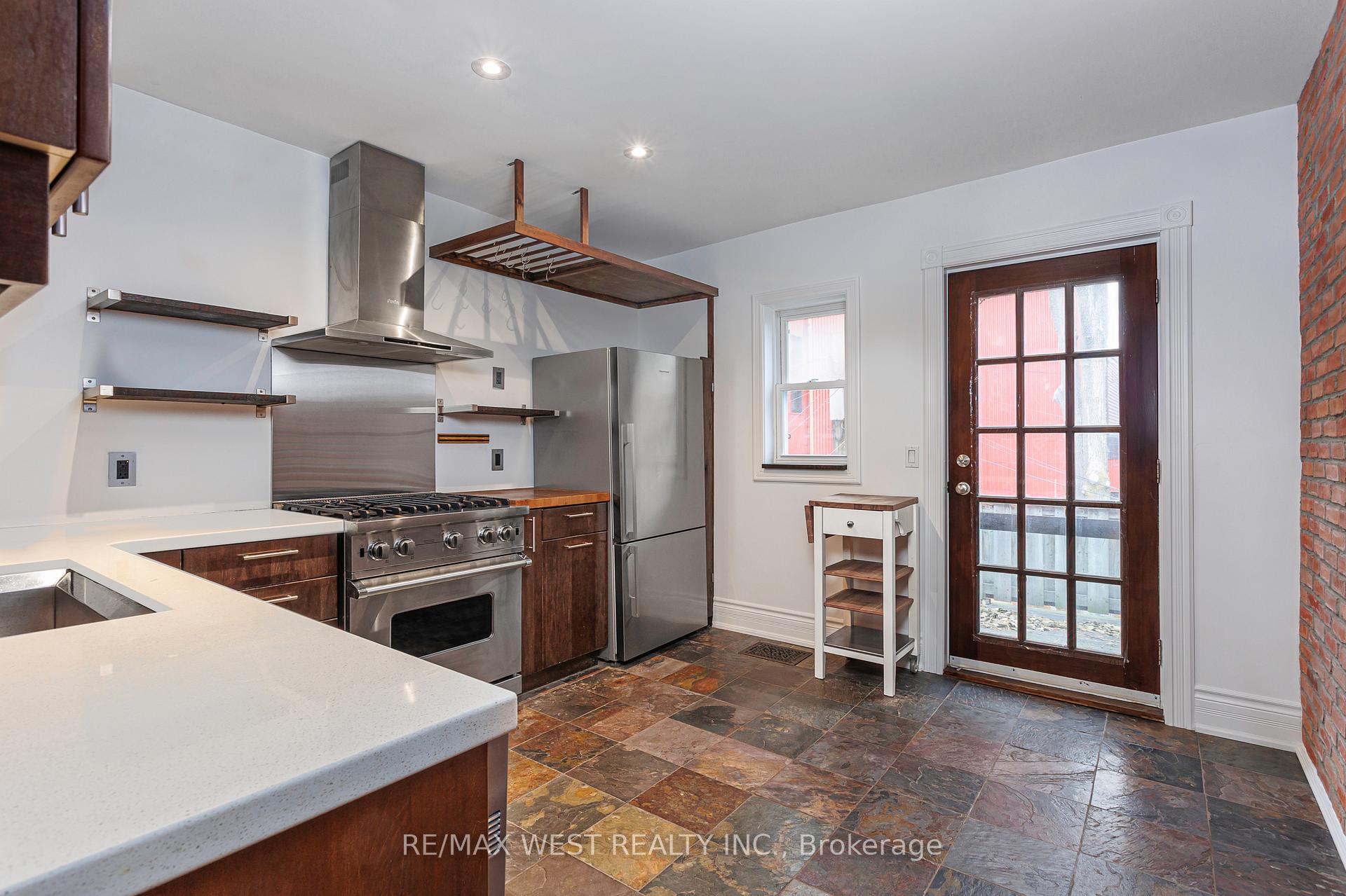 Photo 4 of Unit Upper - 2nd/3rd Floor, 84 Mackenzie Crescent, Toronto, Little Portugal — HOMEH