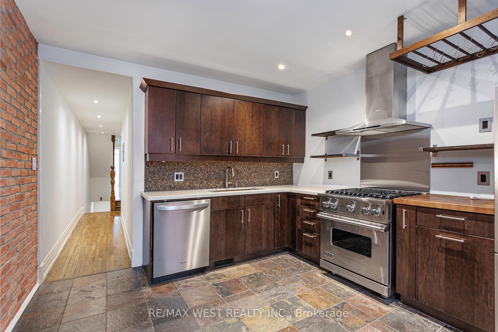 Photo 5 of Unit Upper - 2nd/3rd Floor, 84 Mackenzie Crescent, Toronto, Little Portugal — HOMEH