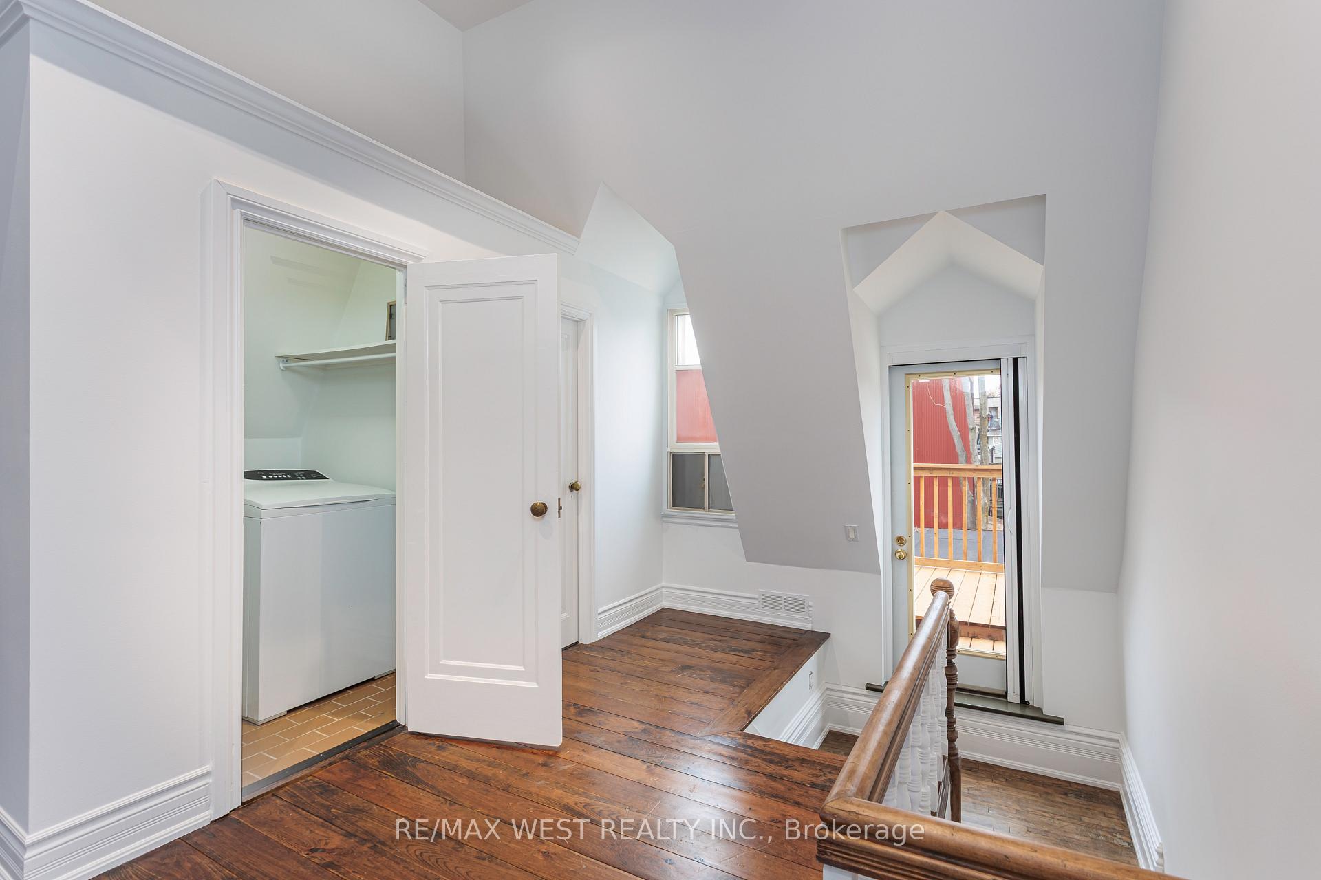 Photo 7 of Unit Upper - 2nd/3rd Floor, 84 Mackenzie Crescent, Toronto, Little Portugal — HOMEH