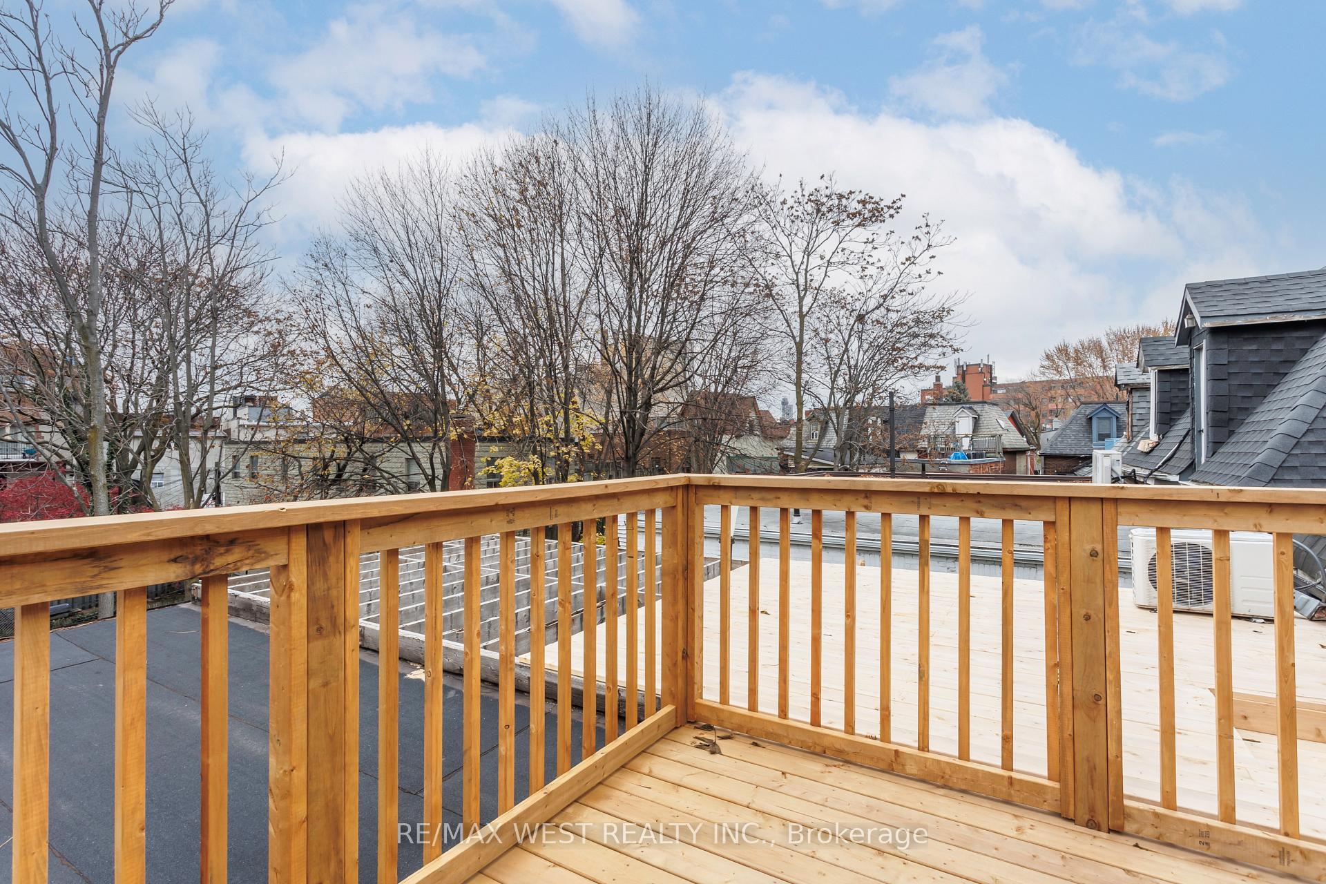 Photo 9 of Unit Upper - 2nd/3rd Floor, 84 Mackenzie Crescent, Toronto, Little Portugal — HOMEH