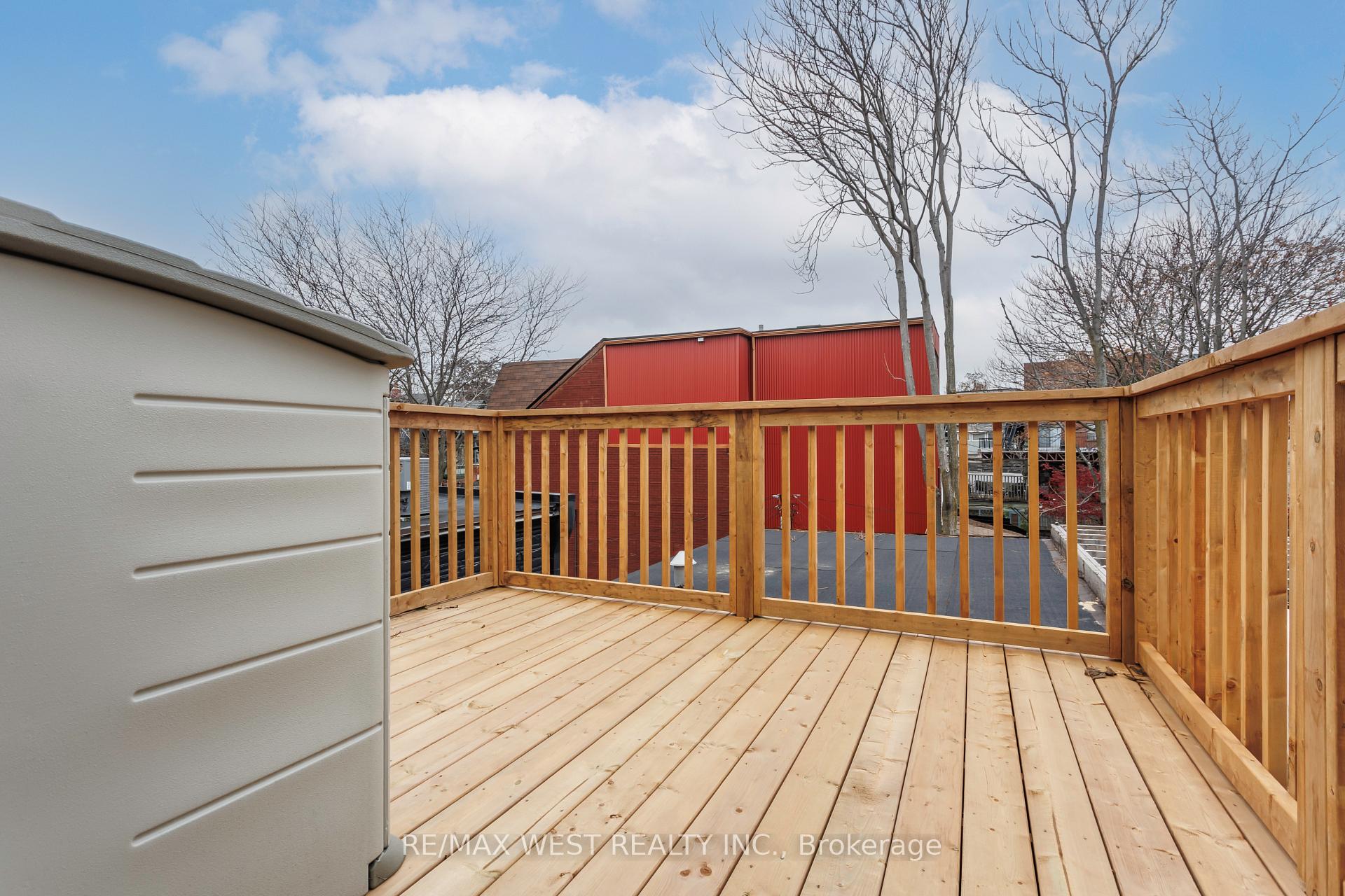 Photo 10 of Unit Upper - 2nd/3rd Floor, 84 Mackenzie Crescent, Toronto, Little Portugal — HOMEH