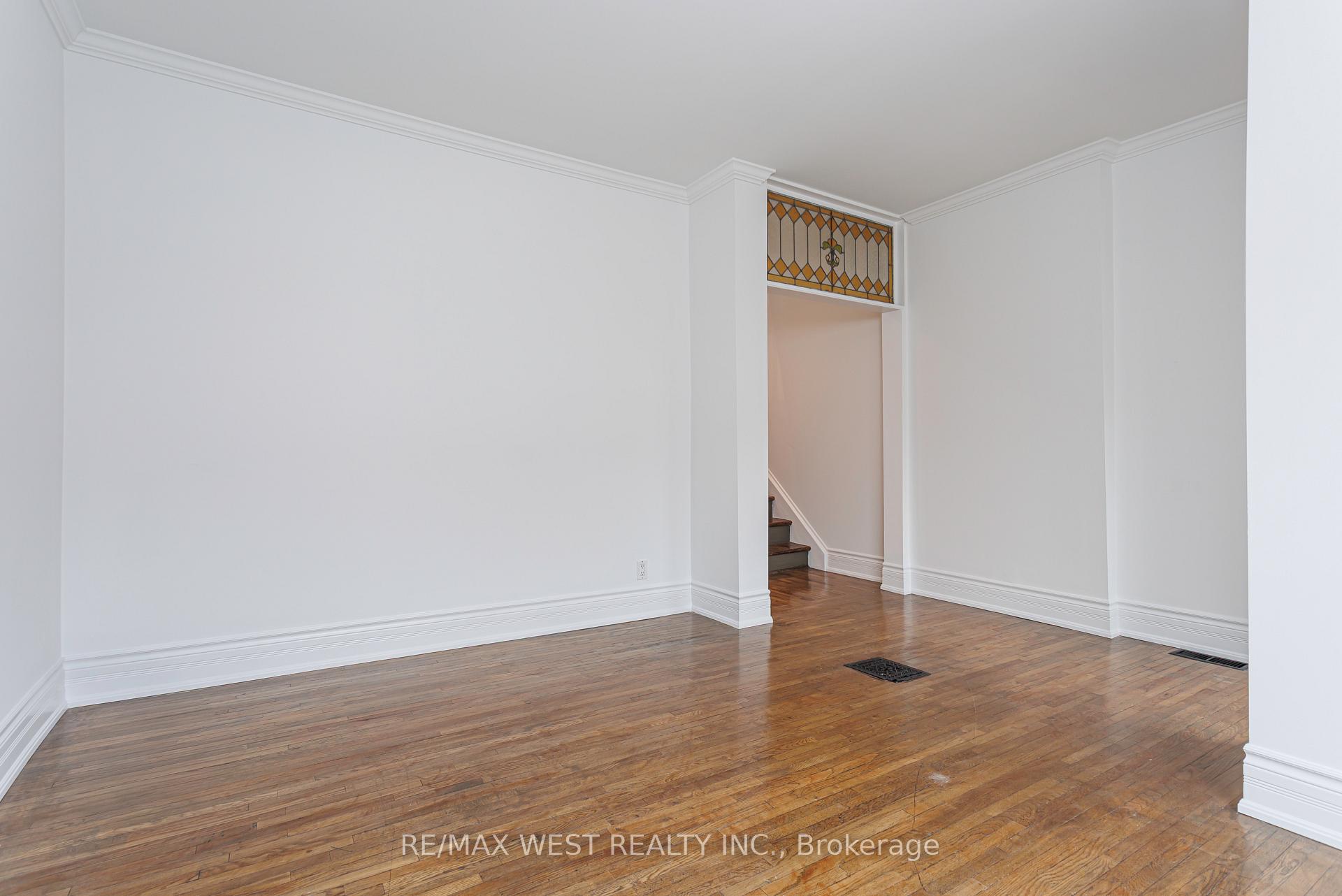 Photo 14 of Unit Upper - 2nd/3rd Floor, 84 Mackenzie Crescent, Toronto, Little Portugal — HOMEH