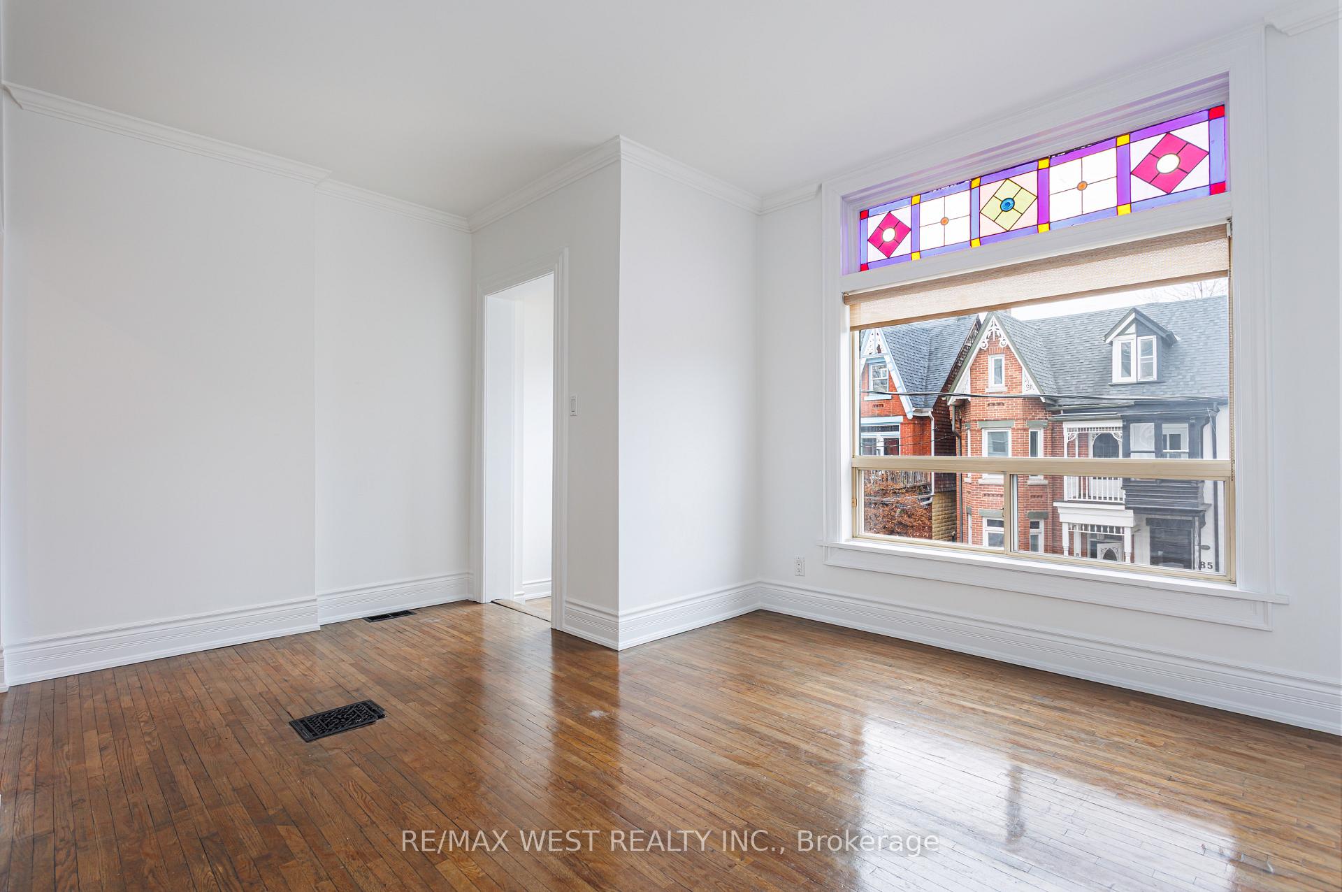 Photo 18 of Unit Upper - 2nd/3rd Floor, 84 Mackenzie Crescent, Toronto, Little Portugal — HOMEH