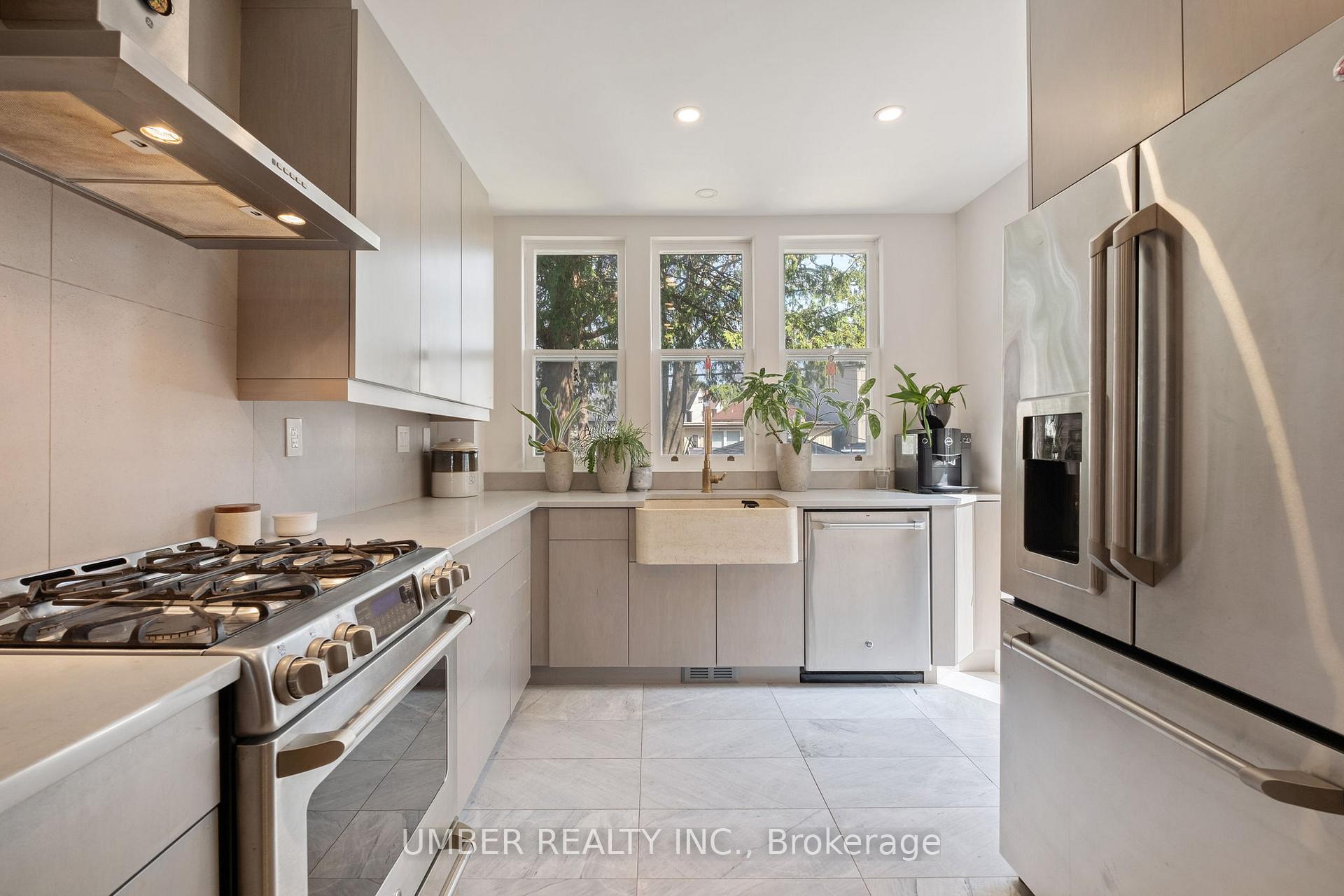 Photo 1 of 770 Sammon Avenue, Toronto, Danforth Village-East York — HOMEH