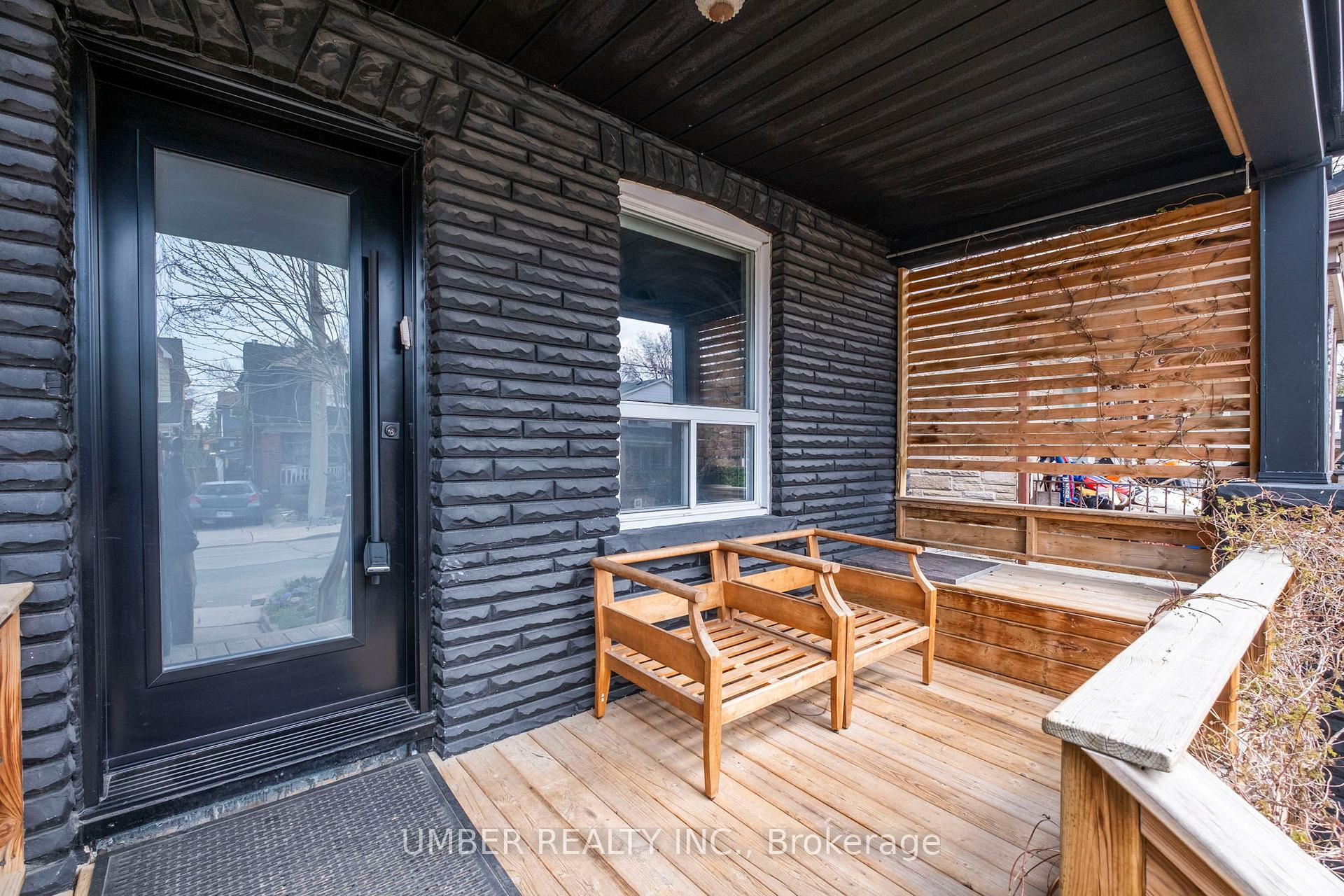 Photo 3 of 770 Sammon Avenue, Toronto, Danforth Village-East York — HOMEH