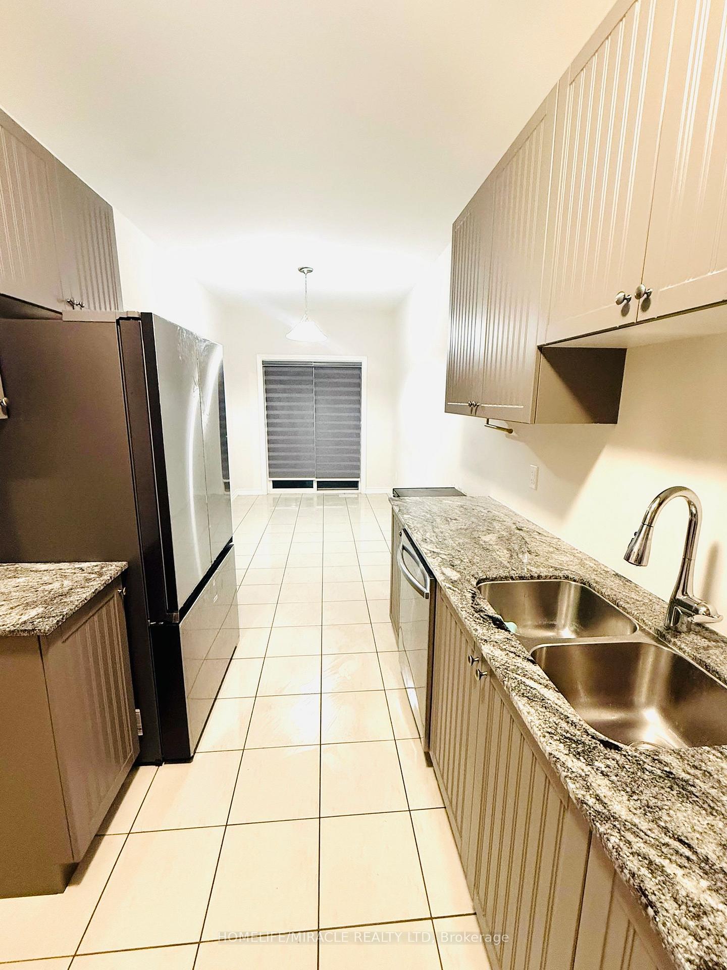 Photo 5 of 112 Baker Street N, Thorold, Thorold Downtown — HOMEH