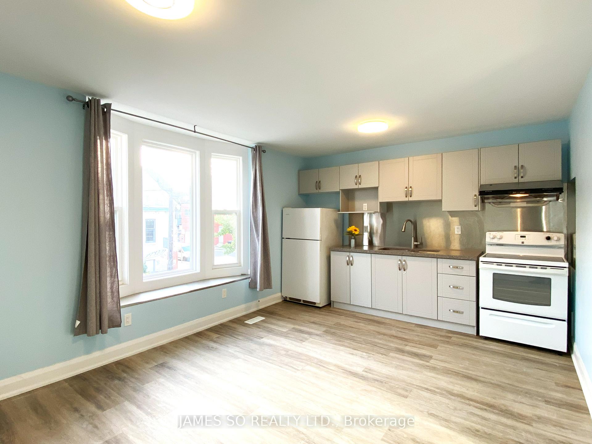 Photo 2 of Unit 2nd Floor, 293 Broadview Avenue, Toronto, South Riverdale — HOMEH