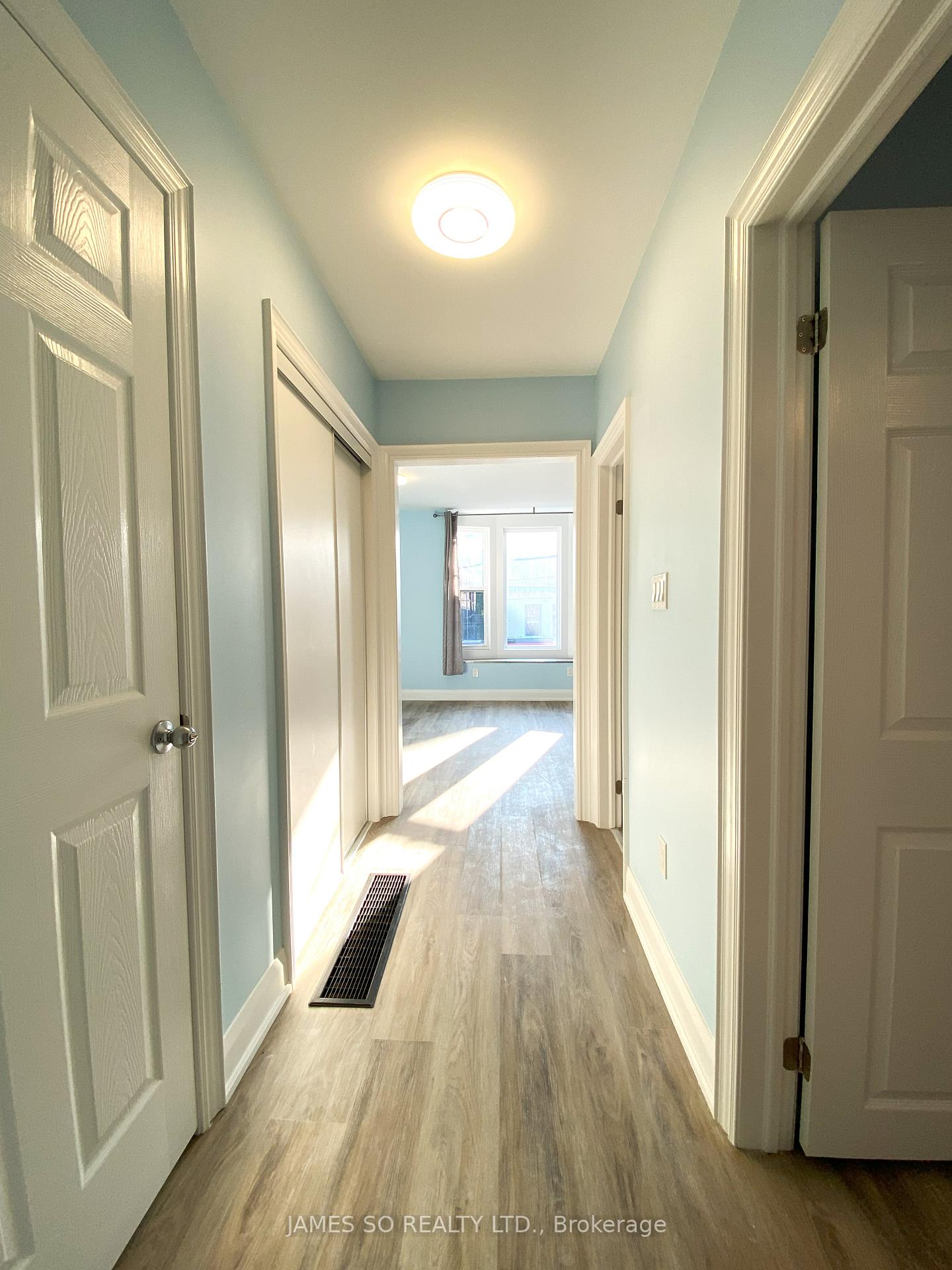 Photo 6 of Unit 2nd Floor, 293 Broadview Avenue, Toronto, South Riverdale — HOMEH