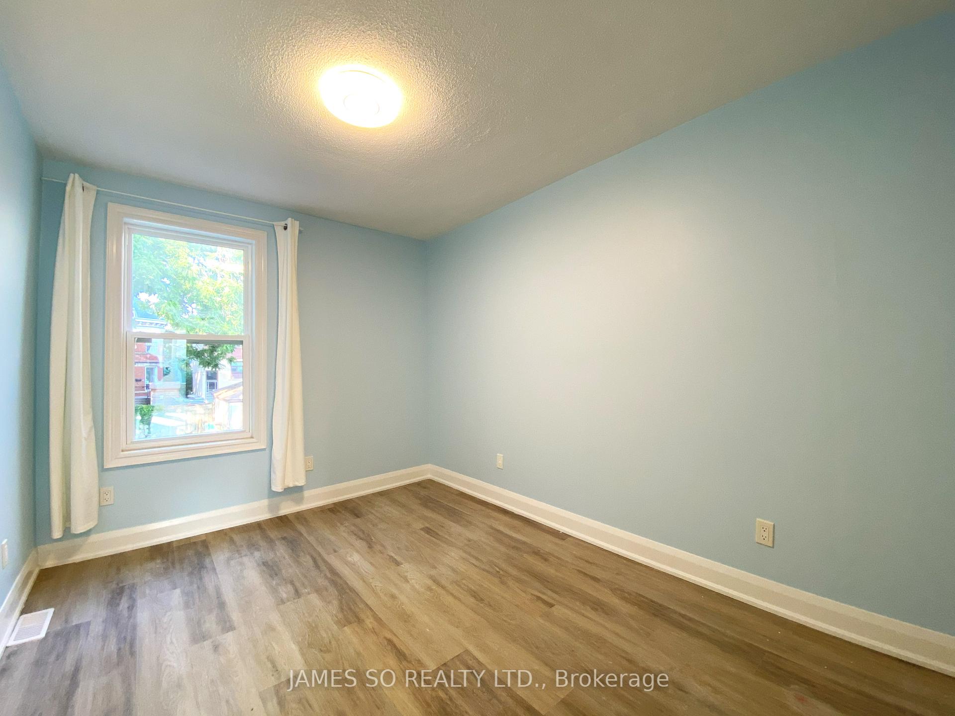 Photo 7 of Unit 2nd Floor, 293 Broadview Avenue, Toronto, South Riverdale — HOMEH