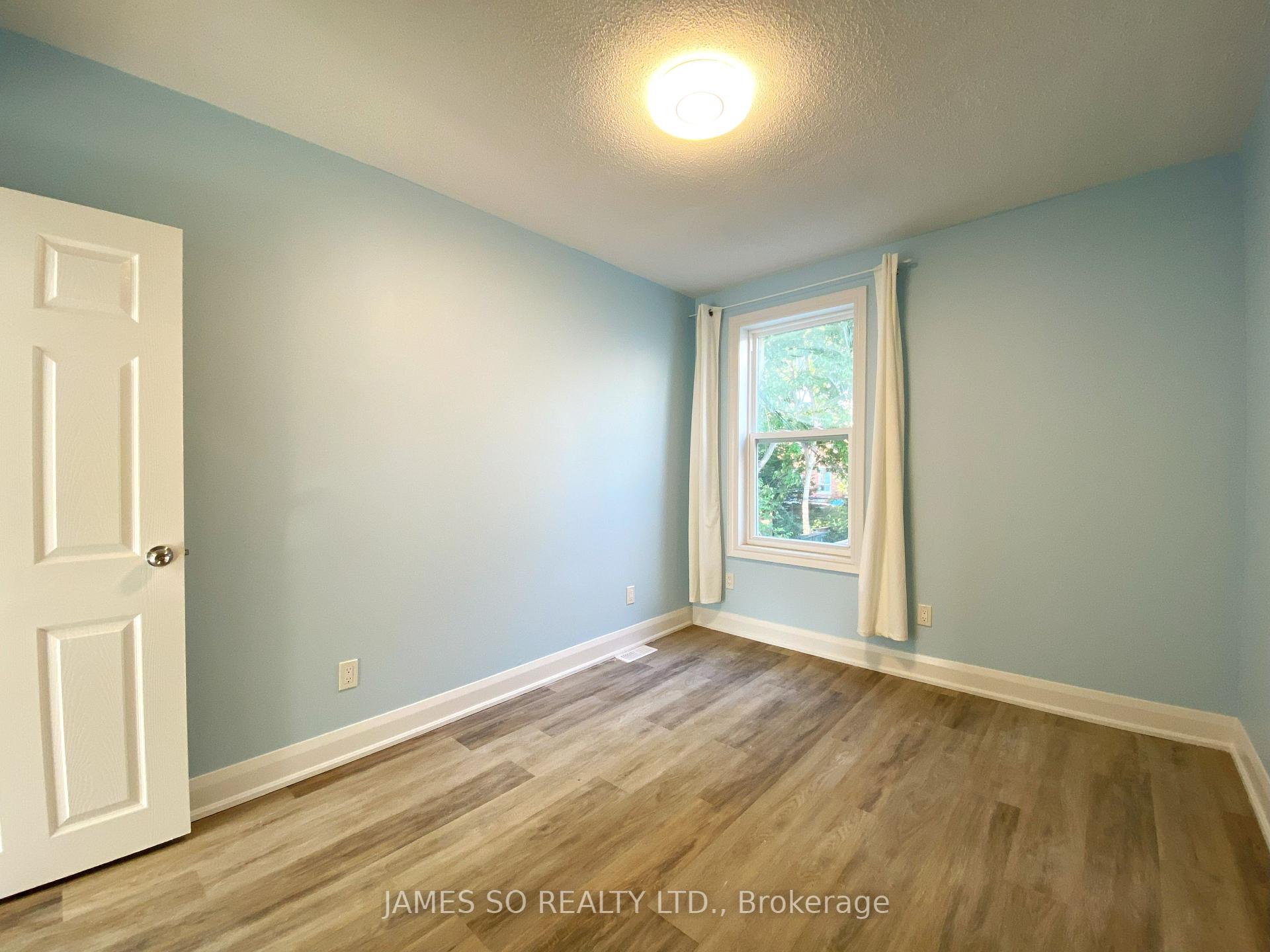 Photo 8 of Unit 2nd Floor, 293 Broadview Avenue, Toronto, South Riverdale — HOMEH