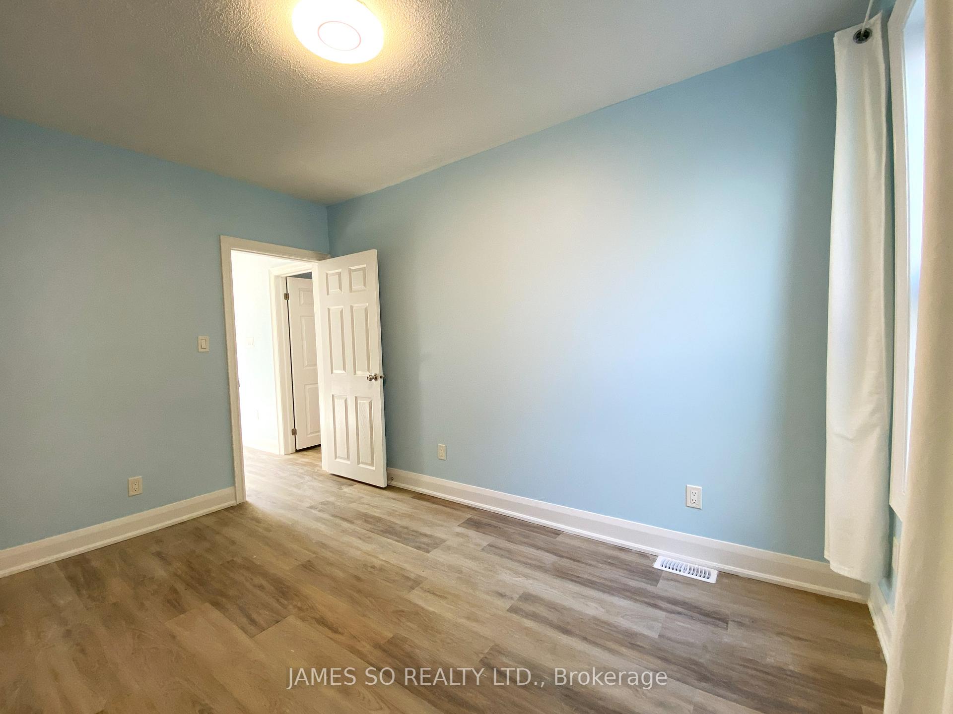Photo 9 of Unit 2nd Floor, 293 Broadview Avenue, Toronto, South Riverdale — HOMEH