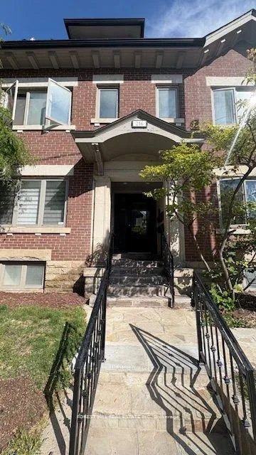 Photo 2 of Unit 4, 216 Heath Street, Toronto, Forest Hill South — HOMEH