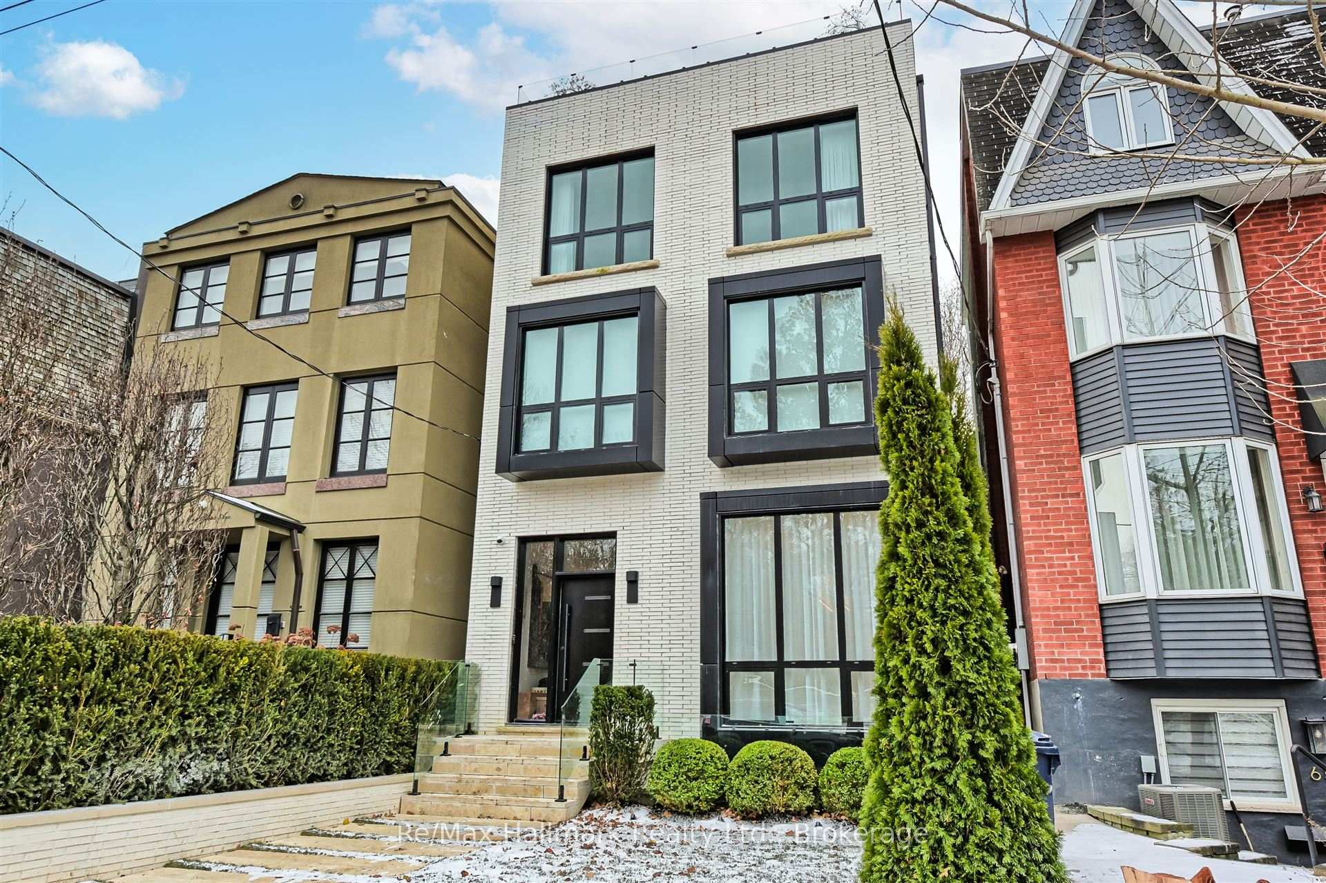 Front of 63 Pears Avenue W