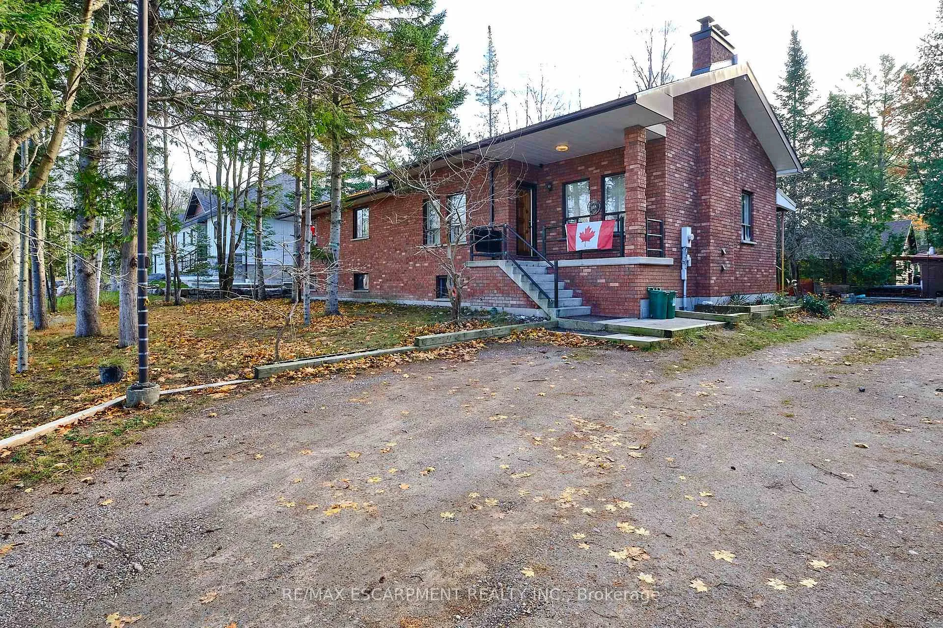 Photo 2 of 13 Balsam Avenue, Tiny, Rural Tiny — HOMEH