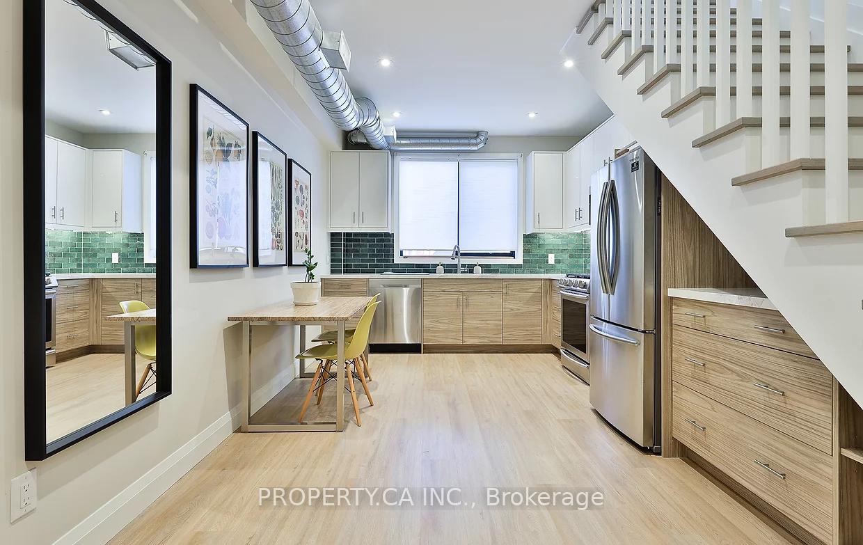 Front of Unit 1, 994 Dundas Street W