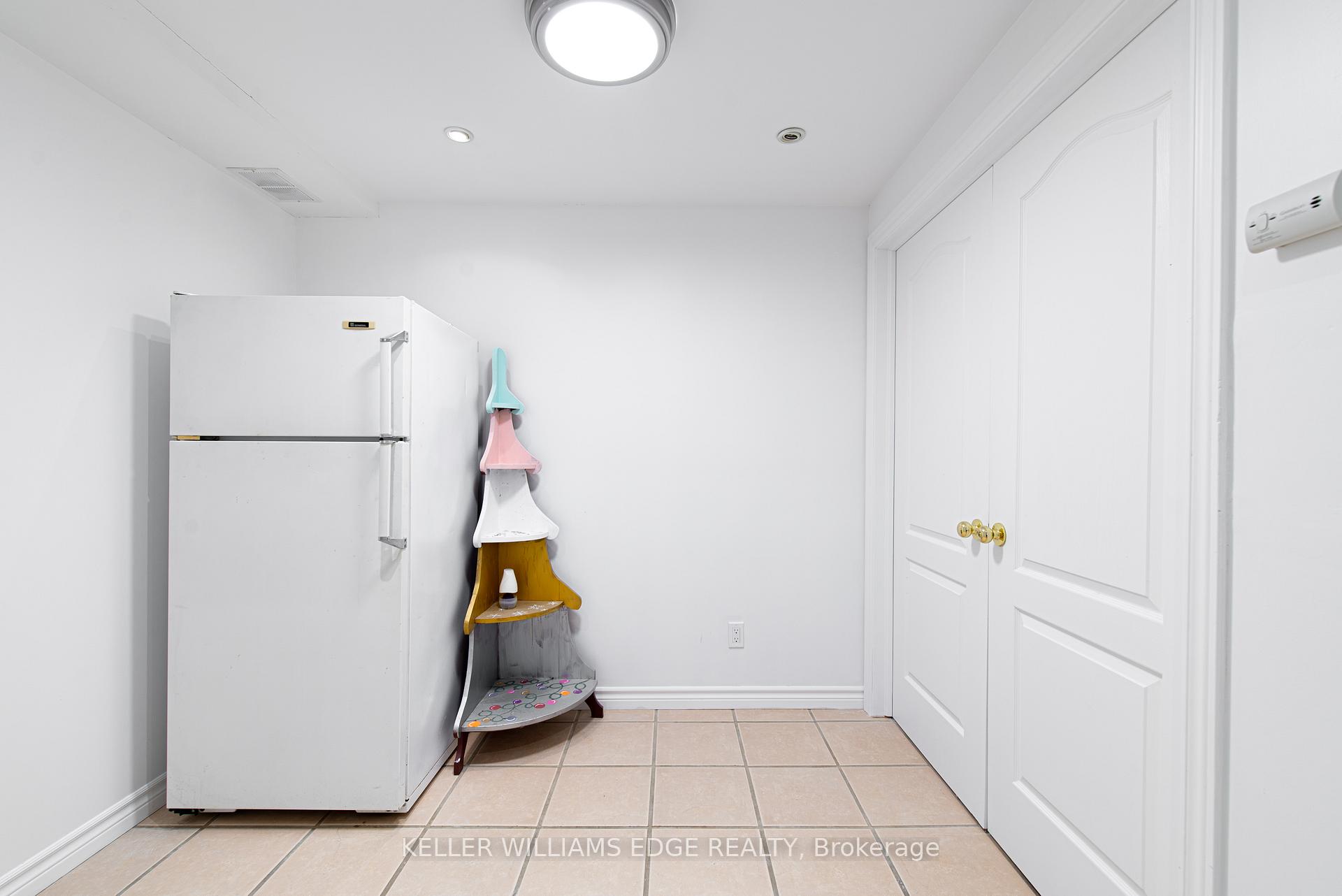 Photo 29 of Unit Room 1, 119 Summers Drive, Thorold, Confederation Heights — HOMEH