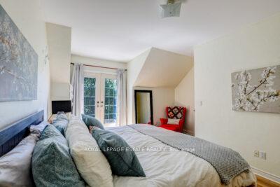 Photo 12 of 23 Hodge Lane, Toronto, East End-Danforth — HOMEH