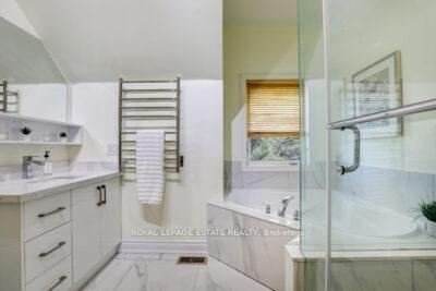 Photo 14 of 23 Hodge Lane, Toronto, East End-Danforth — HOMEH