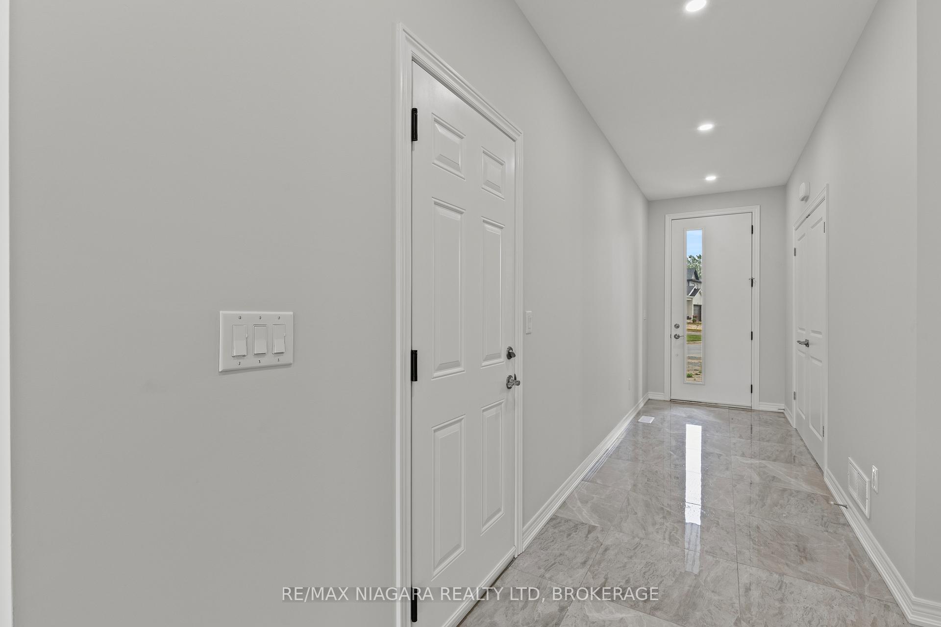 Photo 2 of 136 Hodgkins Avenue, Thorold, Allanburg/Thorold South — HOMEH